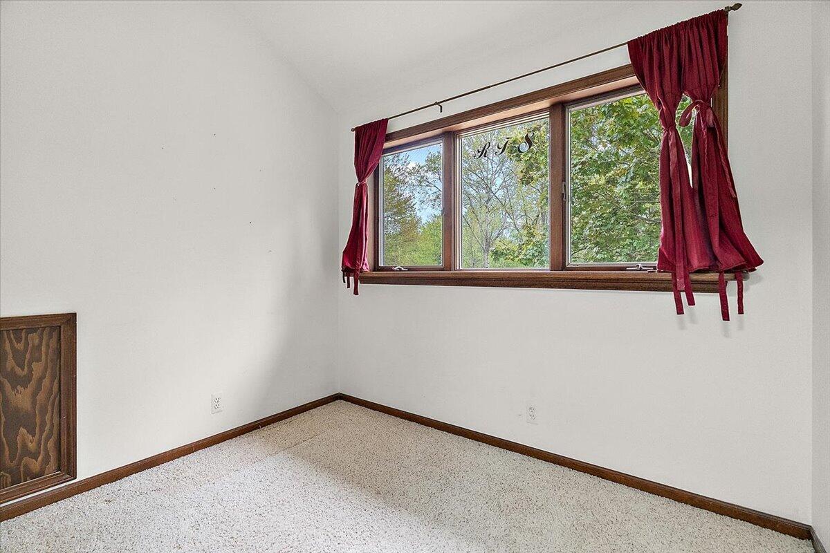 2270 Fonger Street NE Rockford MI 49341