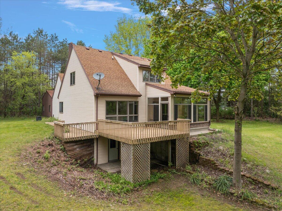 2270 Fonger Street NE Rockford MI 49341