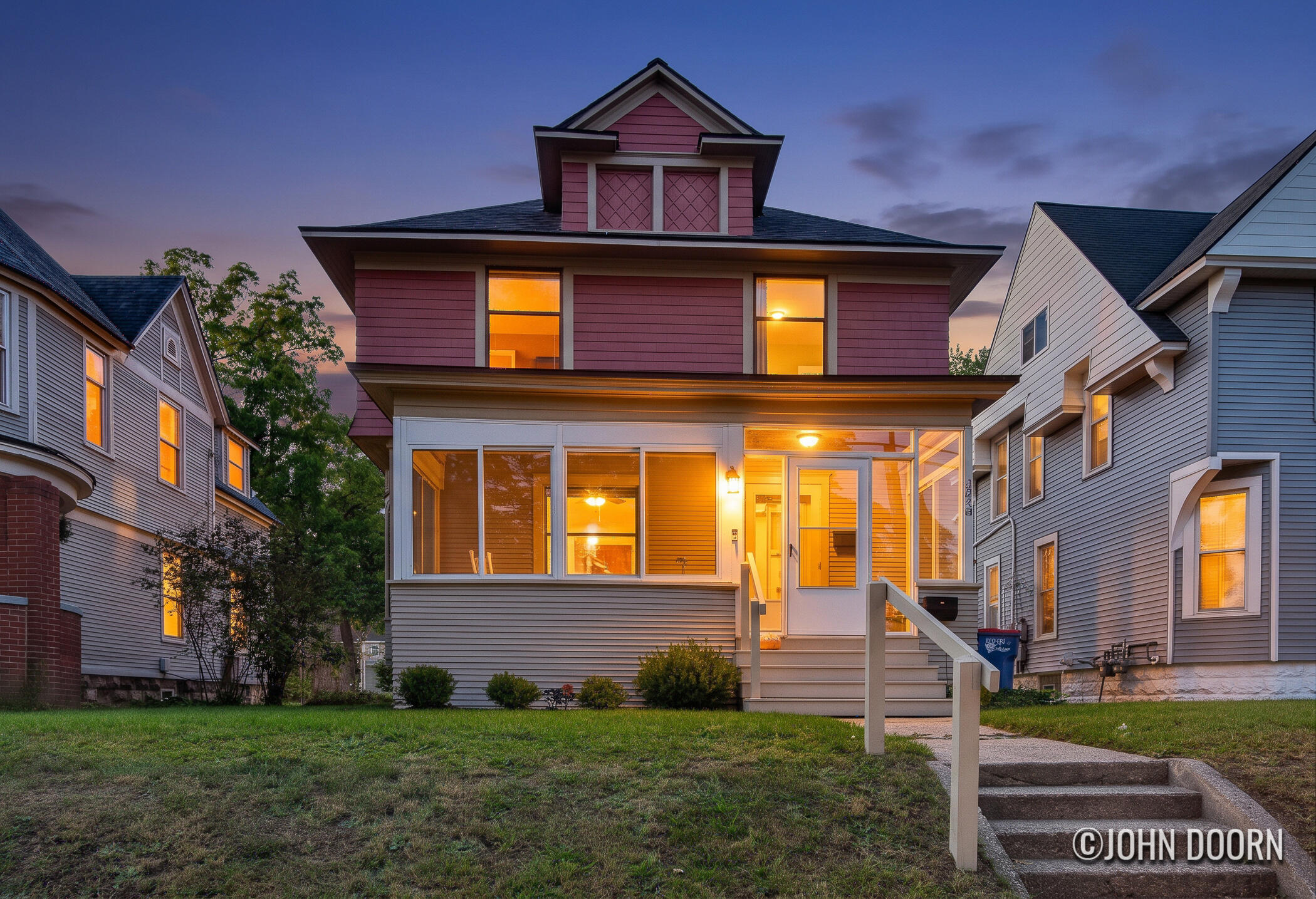 1318 Wealthy Street SE Grand Rapids MI 49506