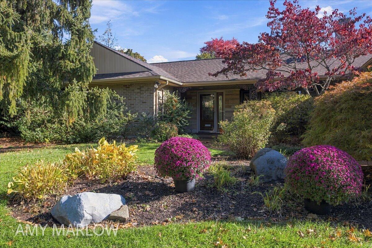 1424 Sherwood Avenue SE East Grand Rapids MI 49506