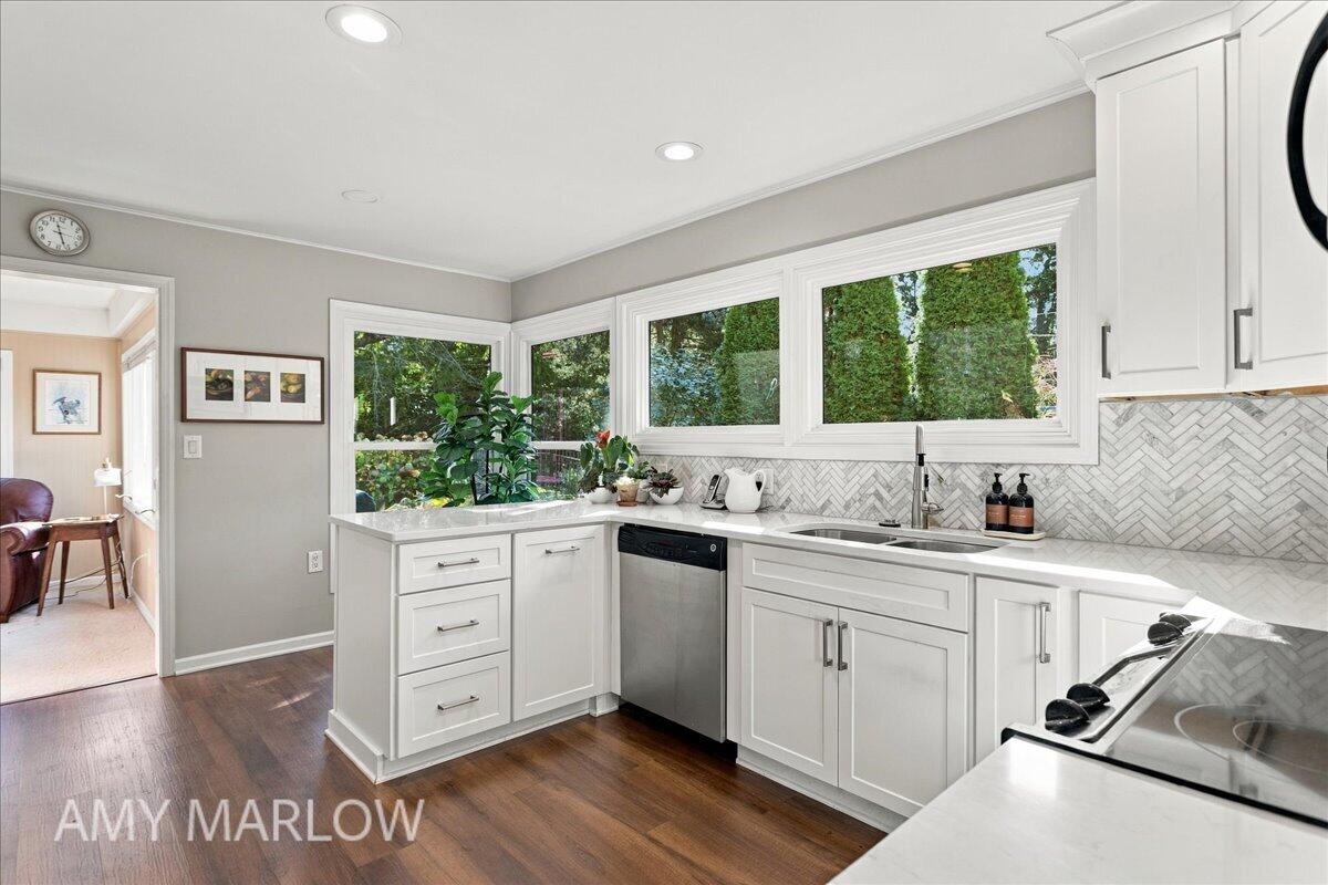 1424 Sherwood Avenue SE East Grand Rapids MI 49506