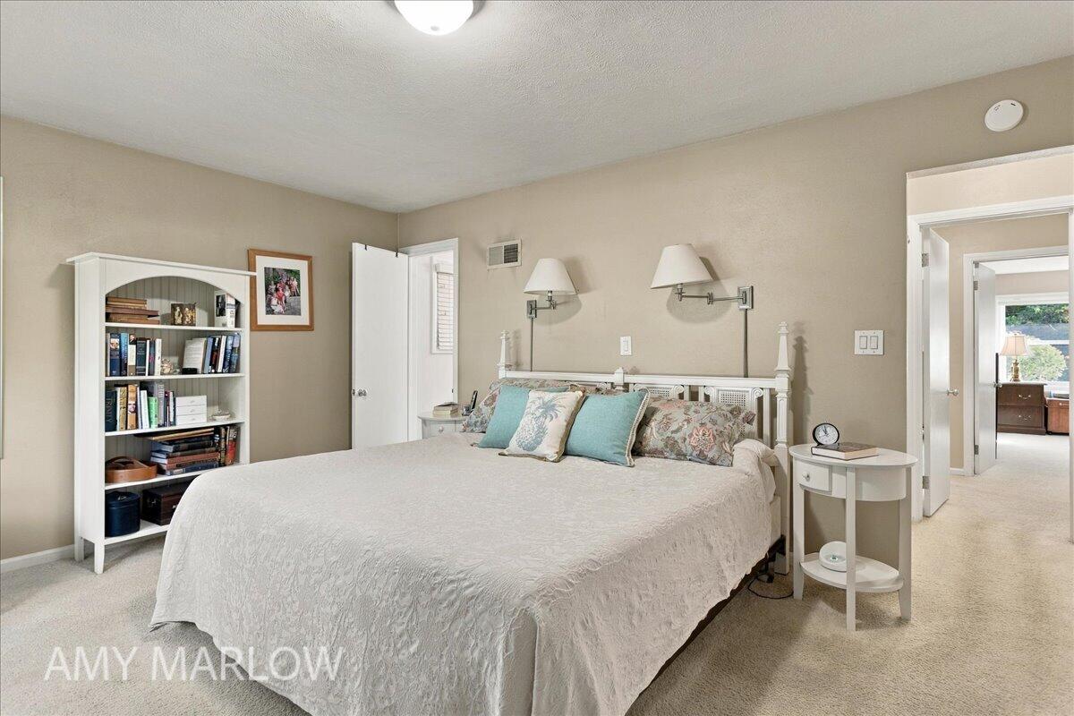 1424 Sherwood Avenue SE East Grand Rapids MI 49506