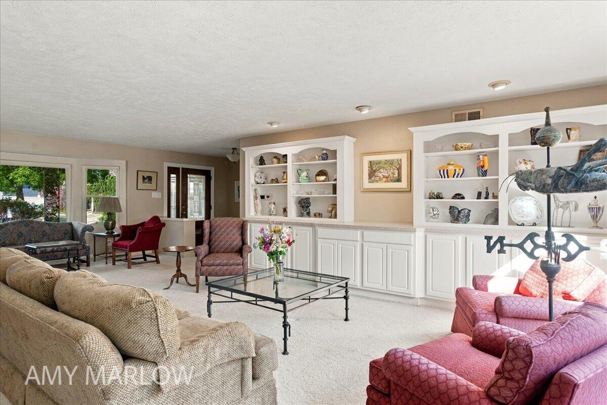 1424 Sherwood Avenue SE East Grand Rapids MI 49506