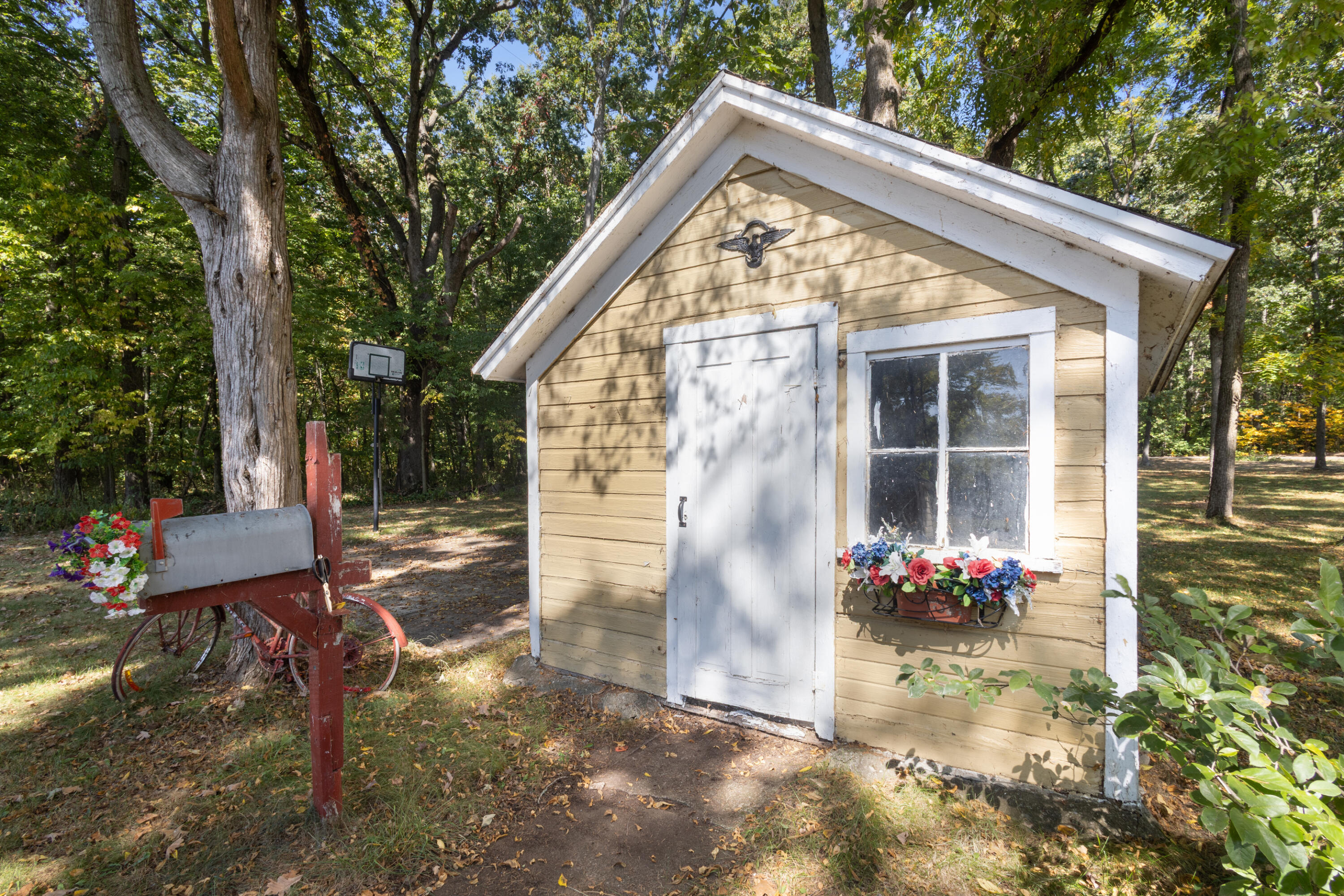 3821 118th Avenue Allegan MI 49010