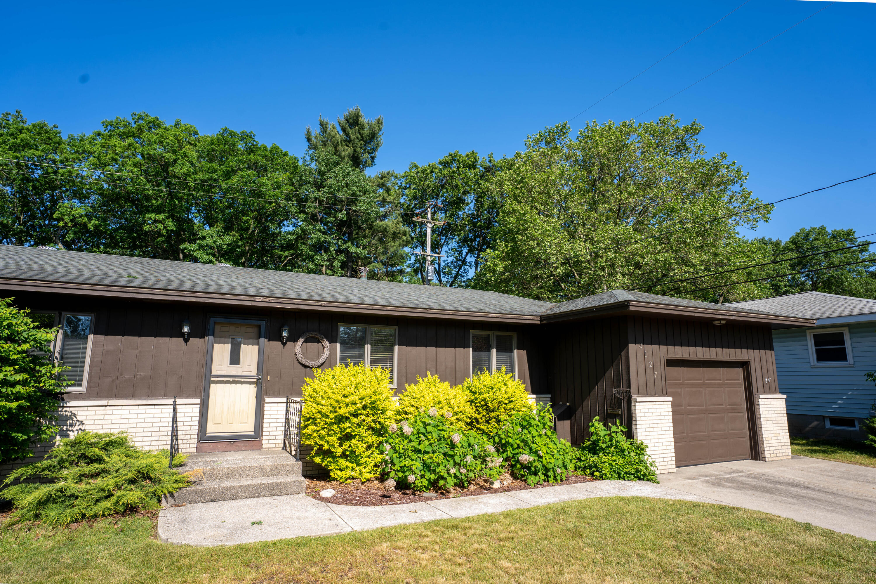 3127 Haverhill Court Muskegon MI 49441