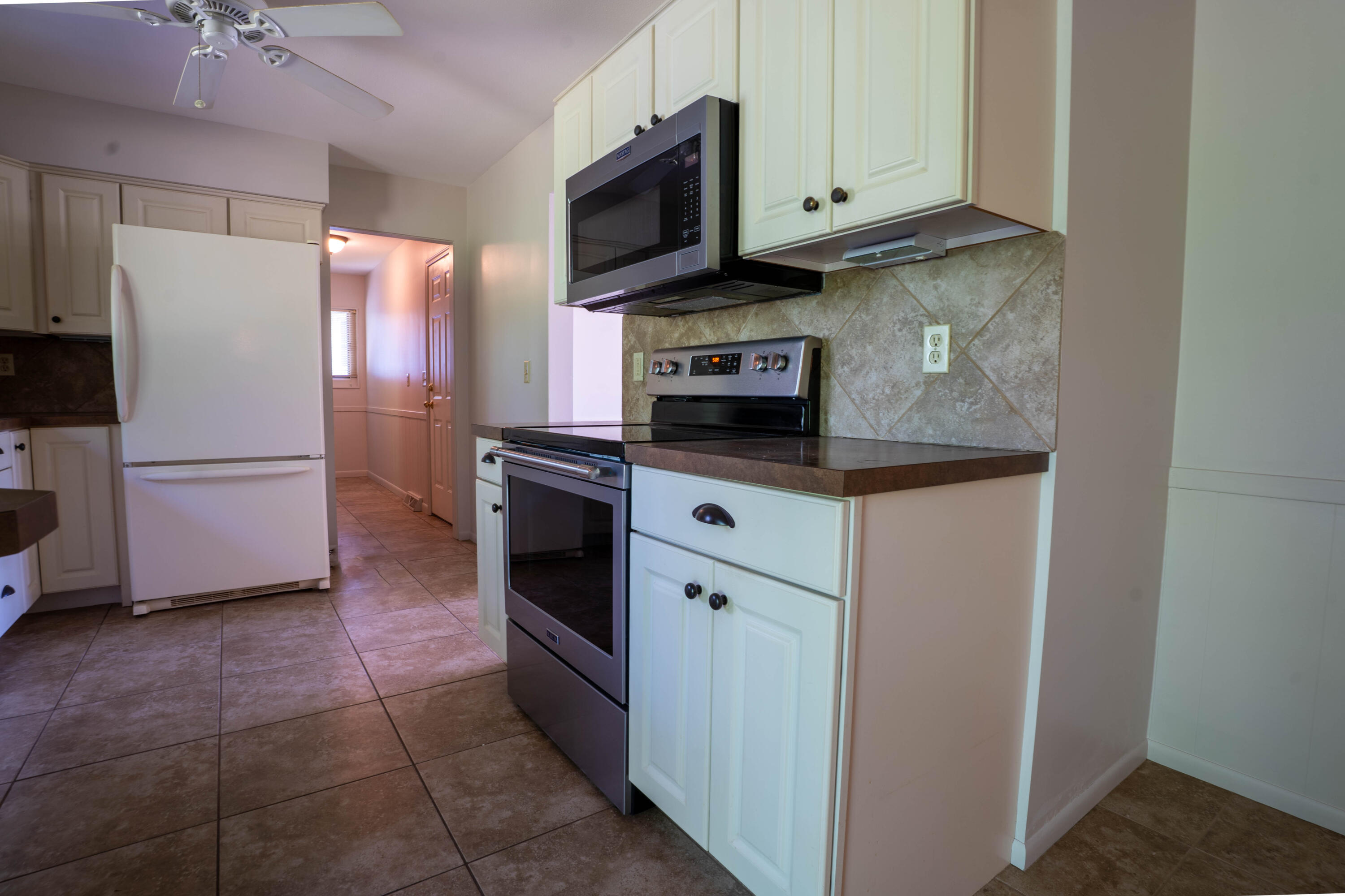 3127 Haverhill Court Muskegon MI 49441