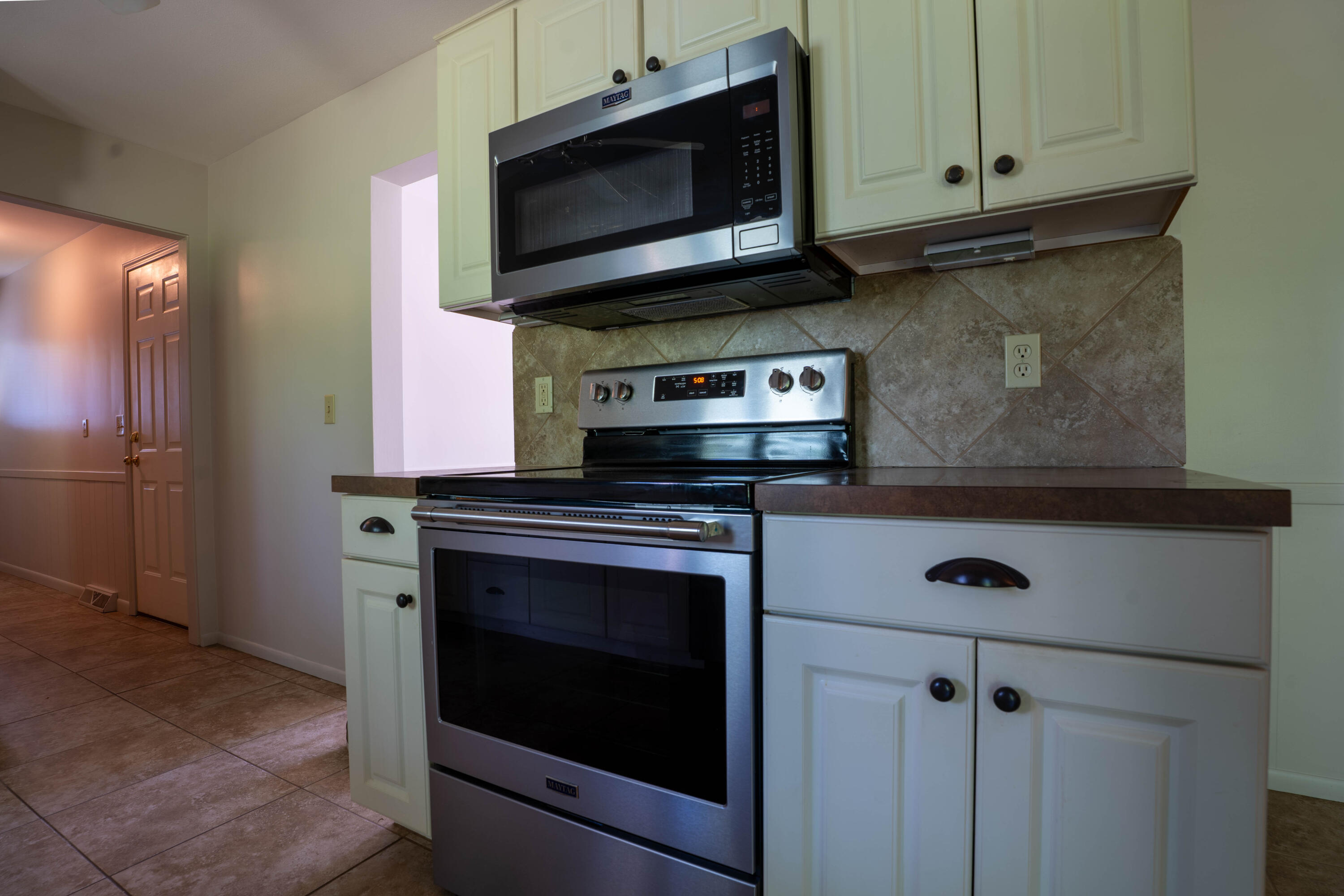 3127 Haverhill Court Muskegon MI 49441