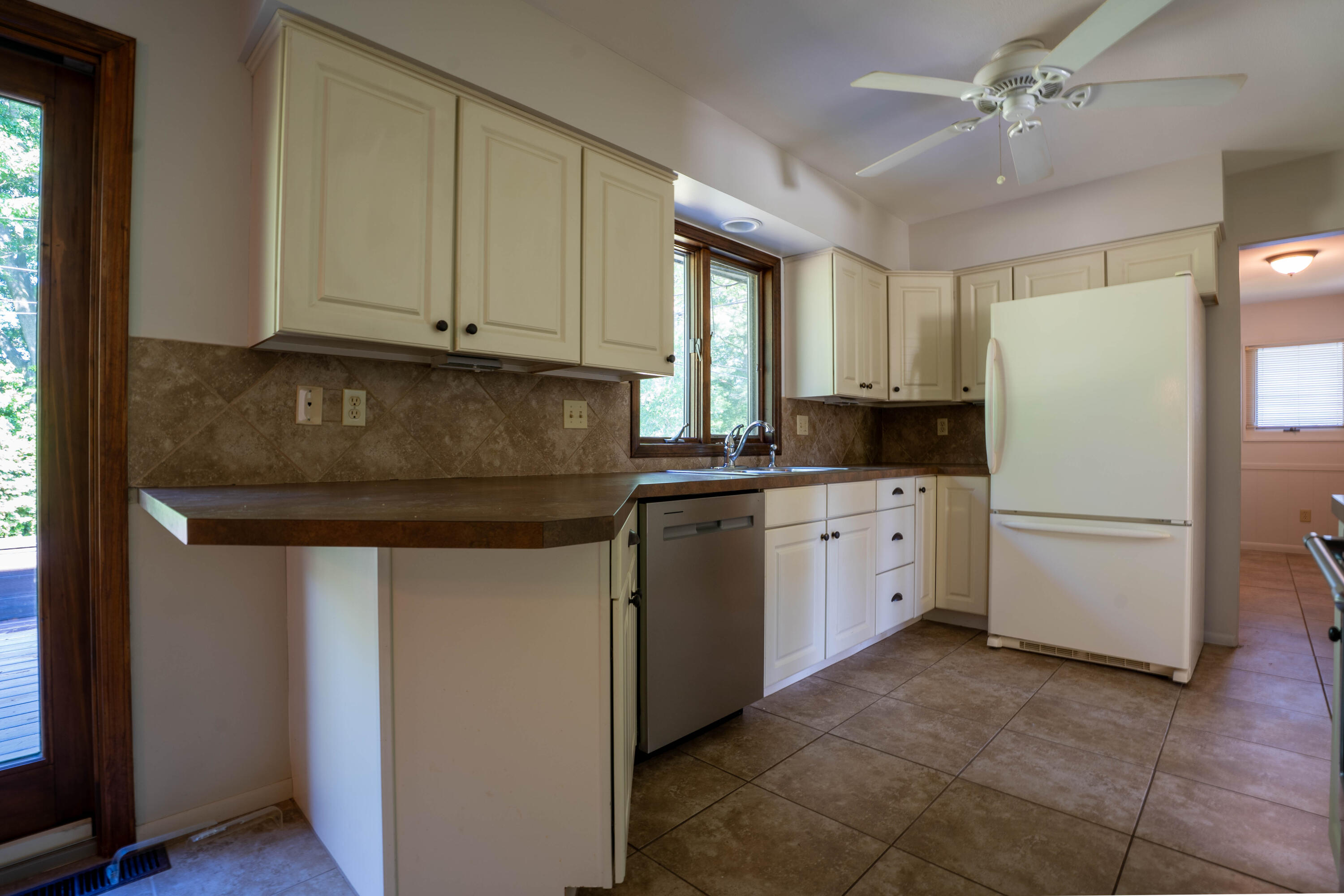 3127 Haverhill Court Muskegon MI 49441