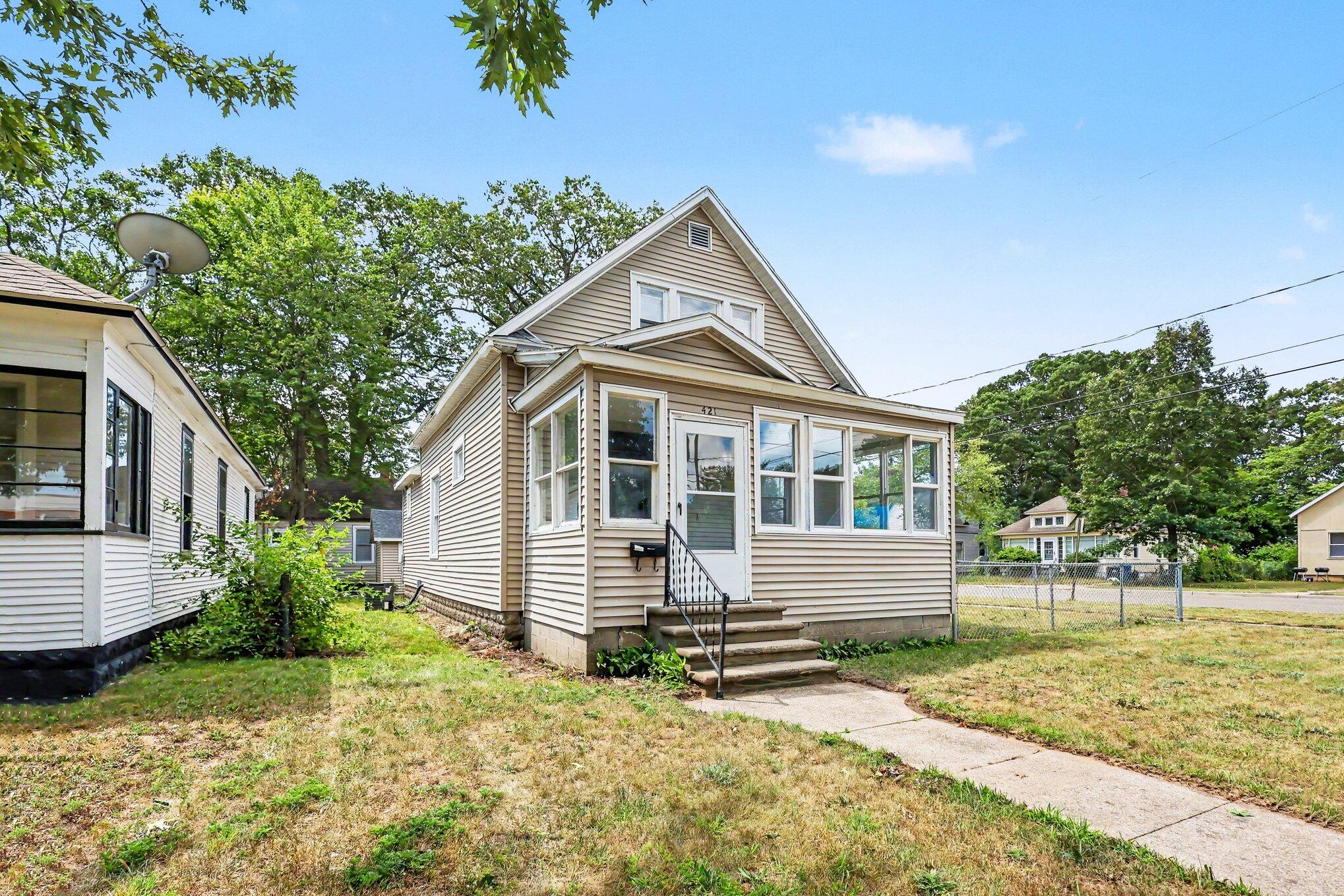 421 W Forest Avenue Muskegon MI 49441