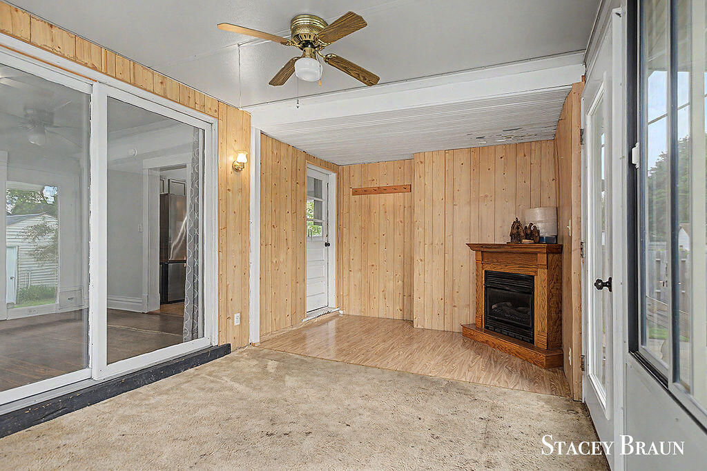 1009 Courtney Street NW Grand Rapids MI 49504