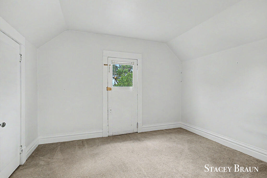 1009 Courtney Street NW Grand Rapids MI 49504