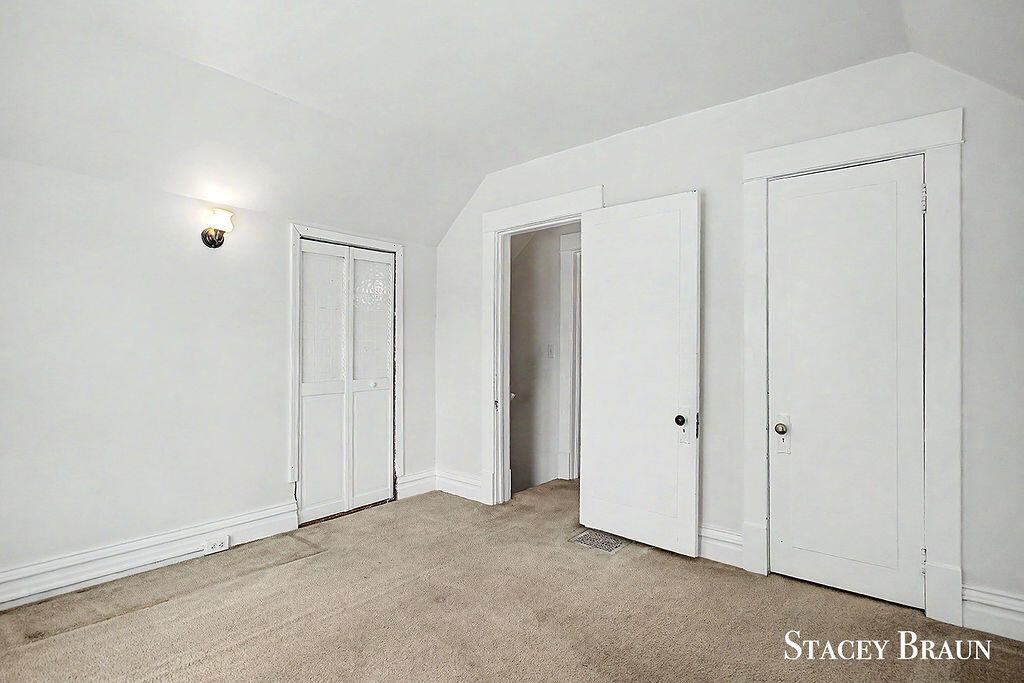 1009 Courtney Street NW Grand Rapids MI 49504