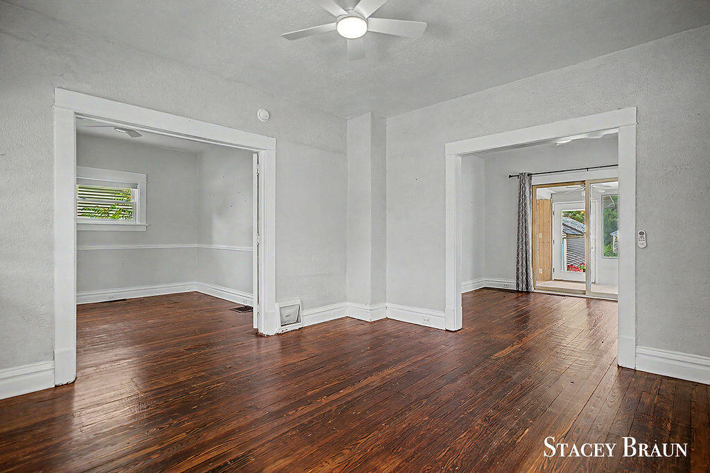 1009 Courtney Street NW Grand Rapids MI 49504