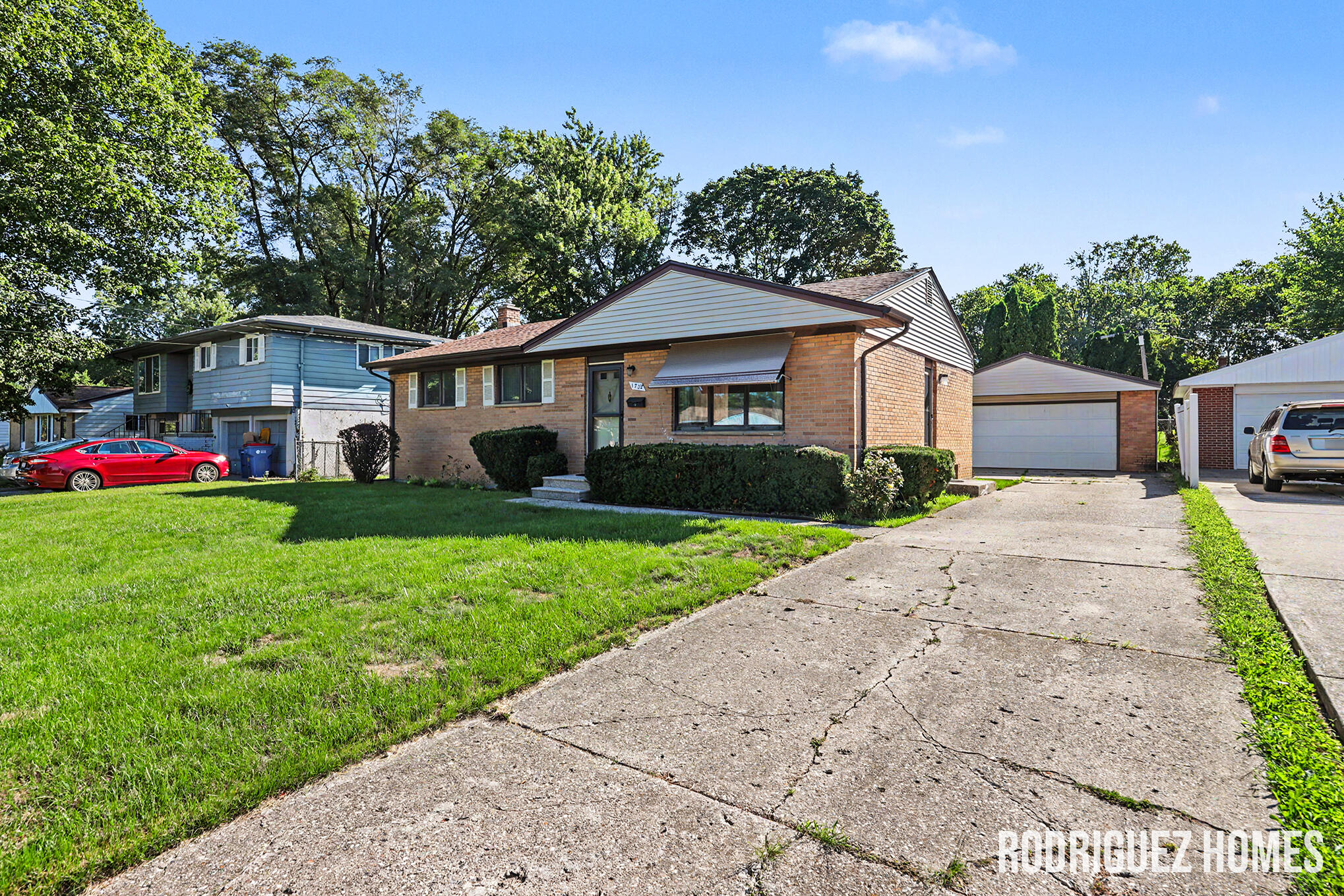 1732 Benjamin Avenue NE Grand Rapids MI 49505