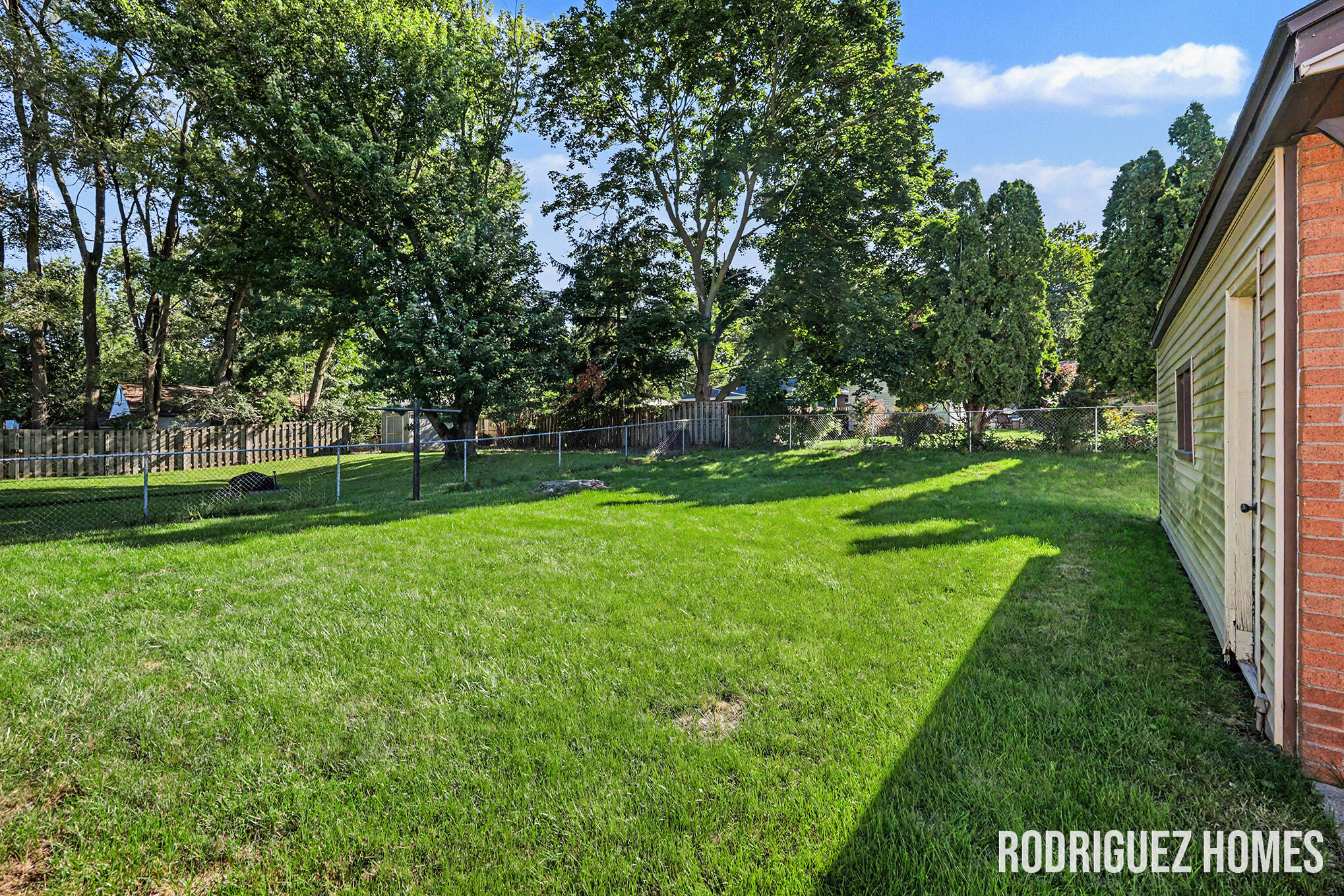 1732 Benjamin Avenue NE Grand Rapids MI 49505