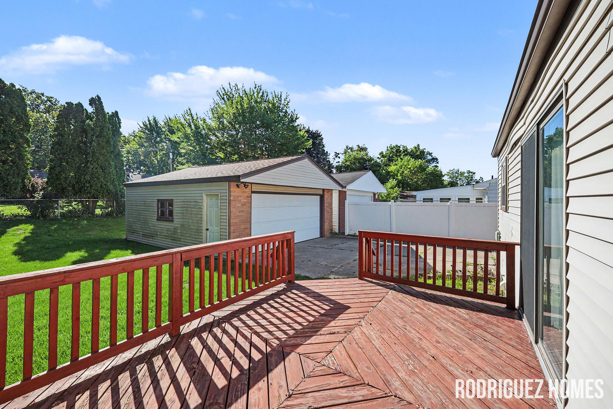 1732 Benjamin Avenue NE Grand Rapids MI 49505