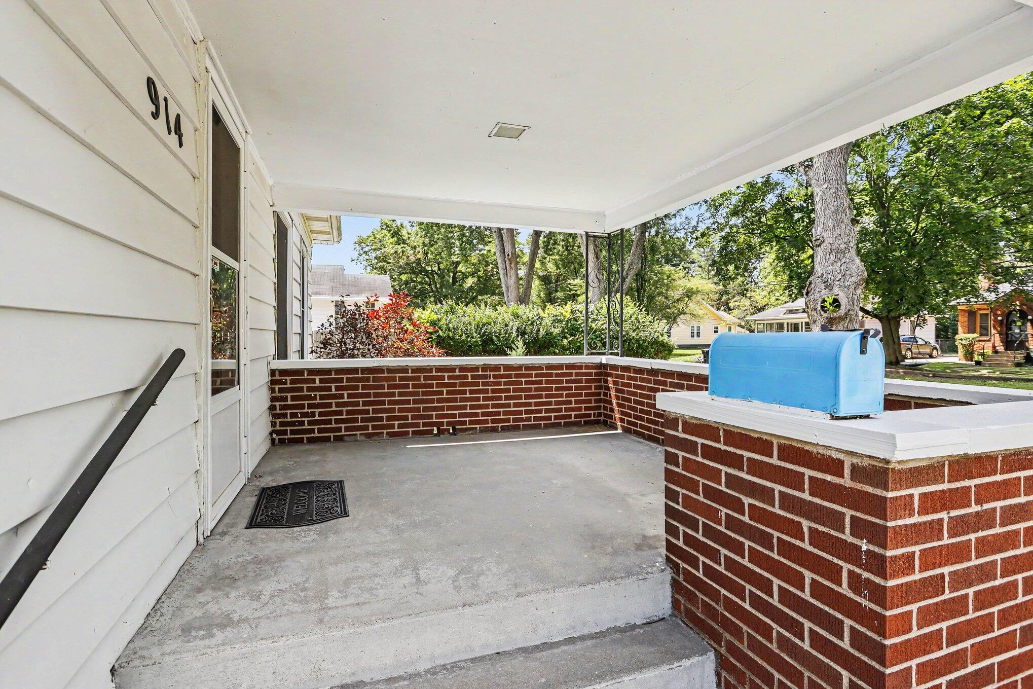 914 Dayton Avenue Kalamazoo MI 49048