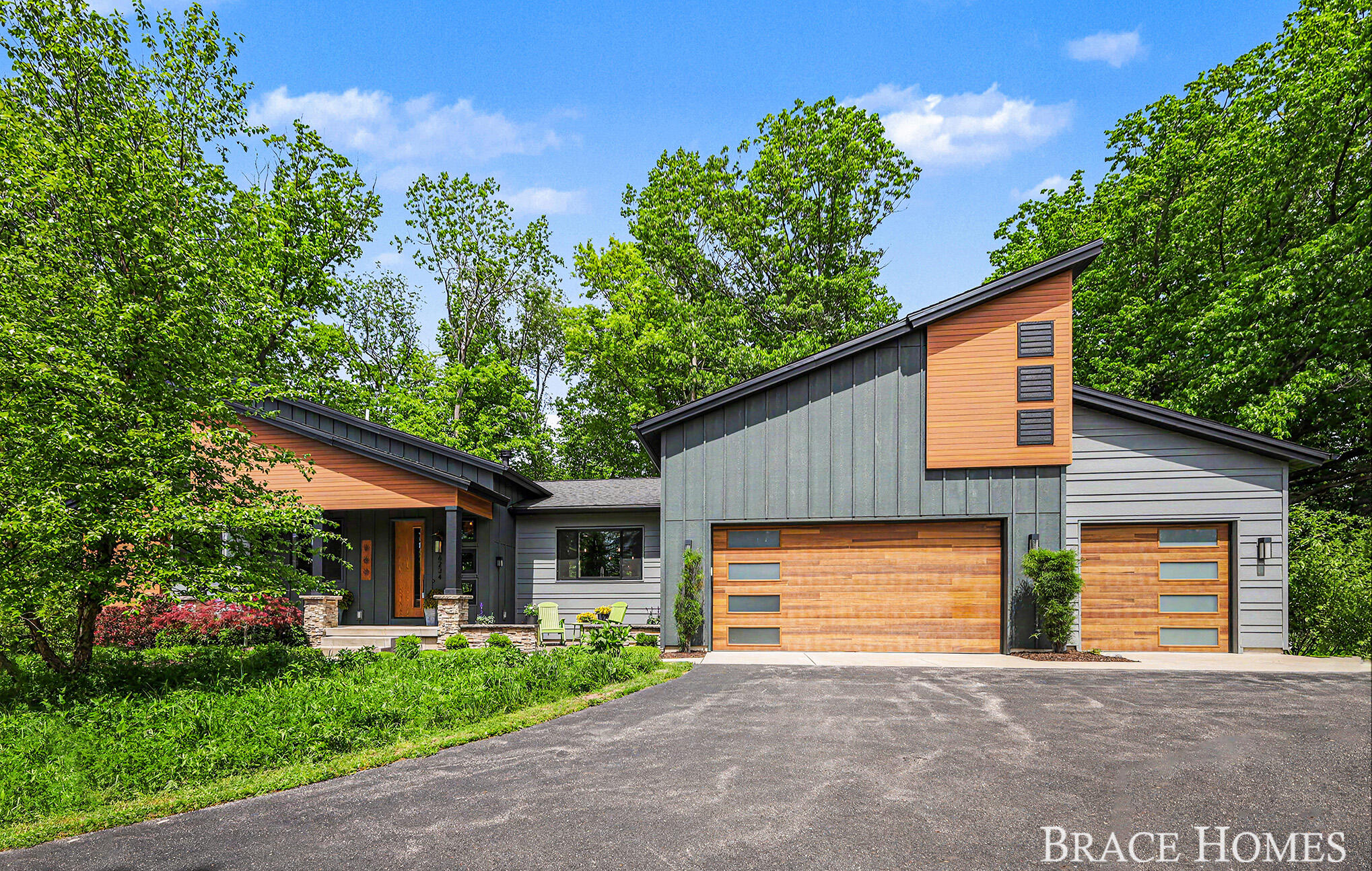 6234 Hall Street SE Grand Rapids MI 49546