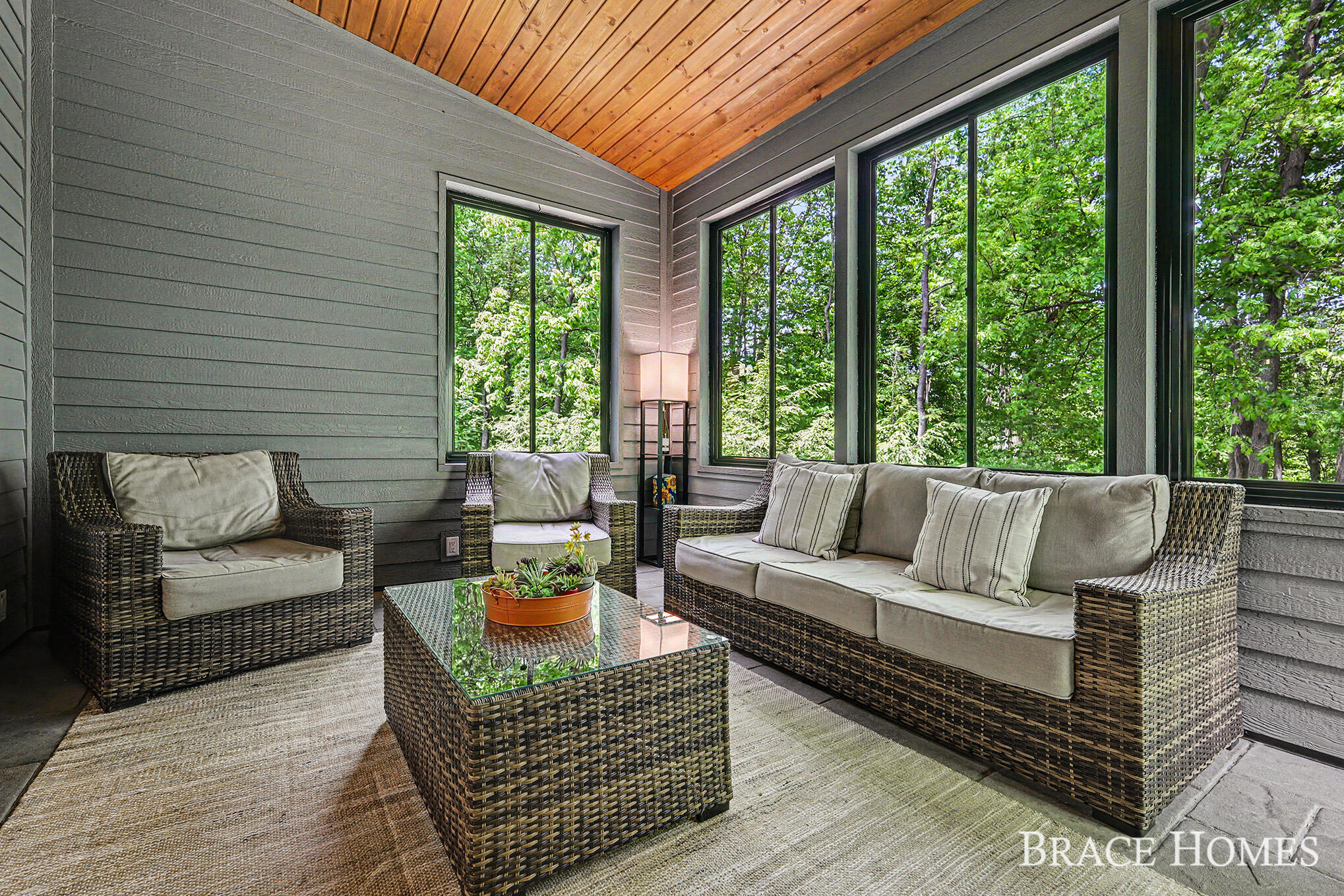 6234 Hall Street SE Grand Rapids MI 49546