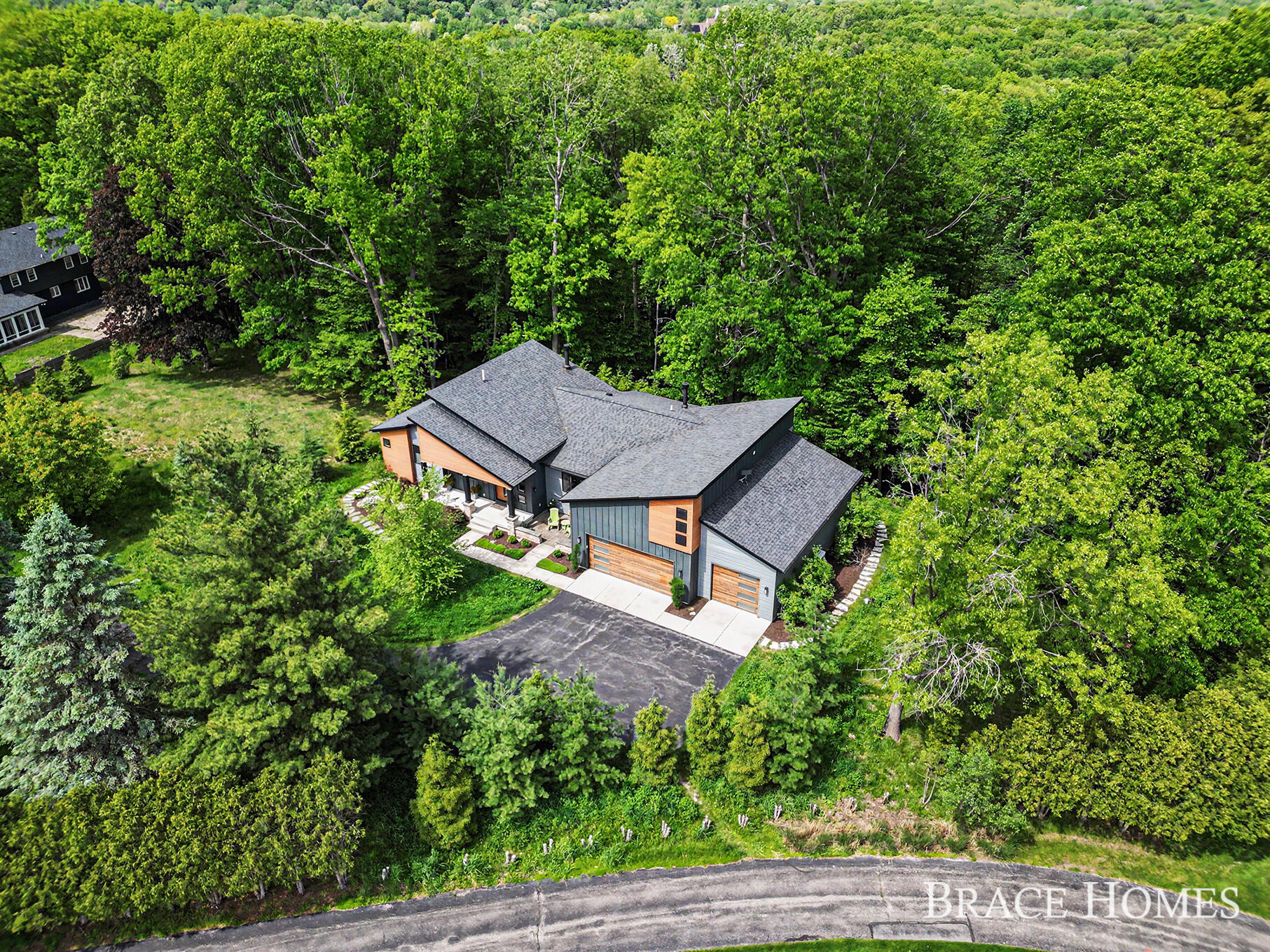 6234 Hall Street SE Grand Rapids MI 49546