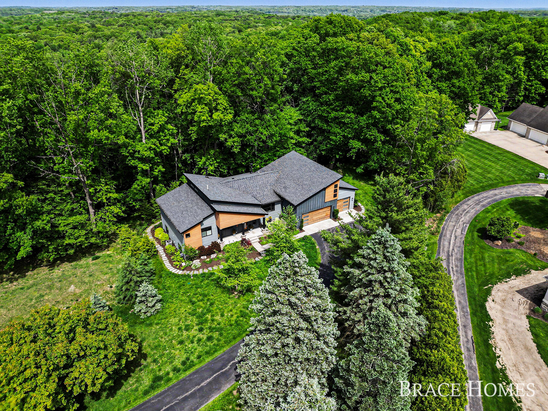 6234 Hall Street SE Grand Rapids MI 49546