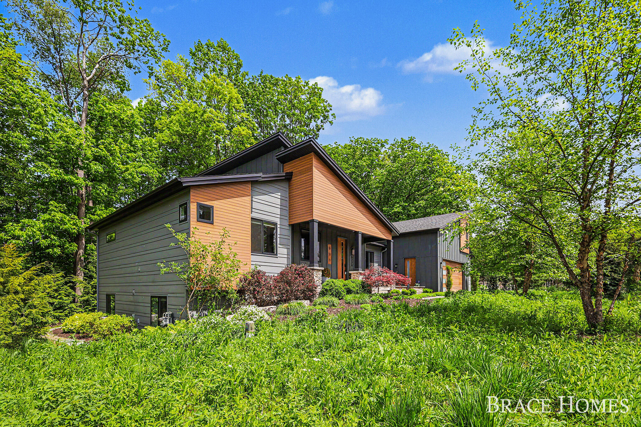 6234 Hall Street SE Grand Rapids MI 49546