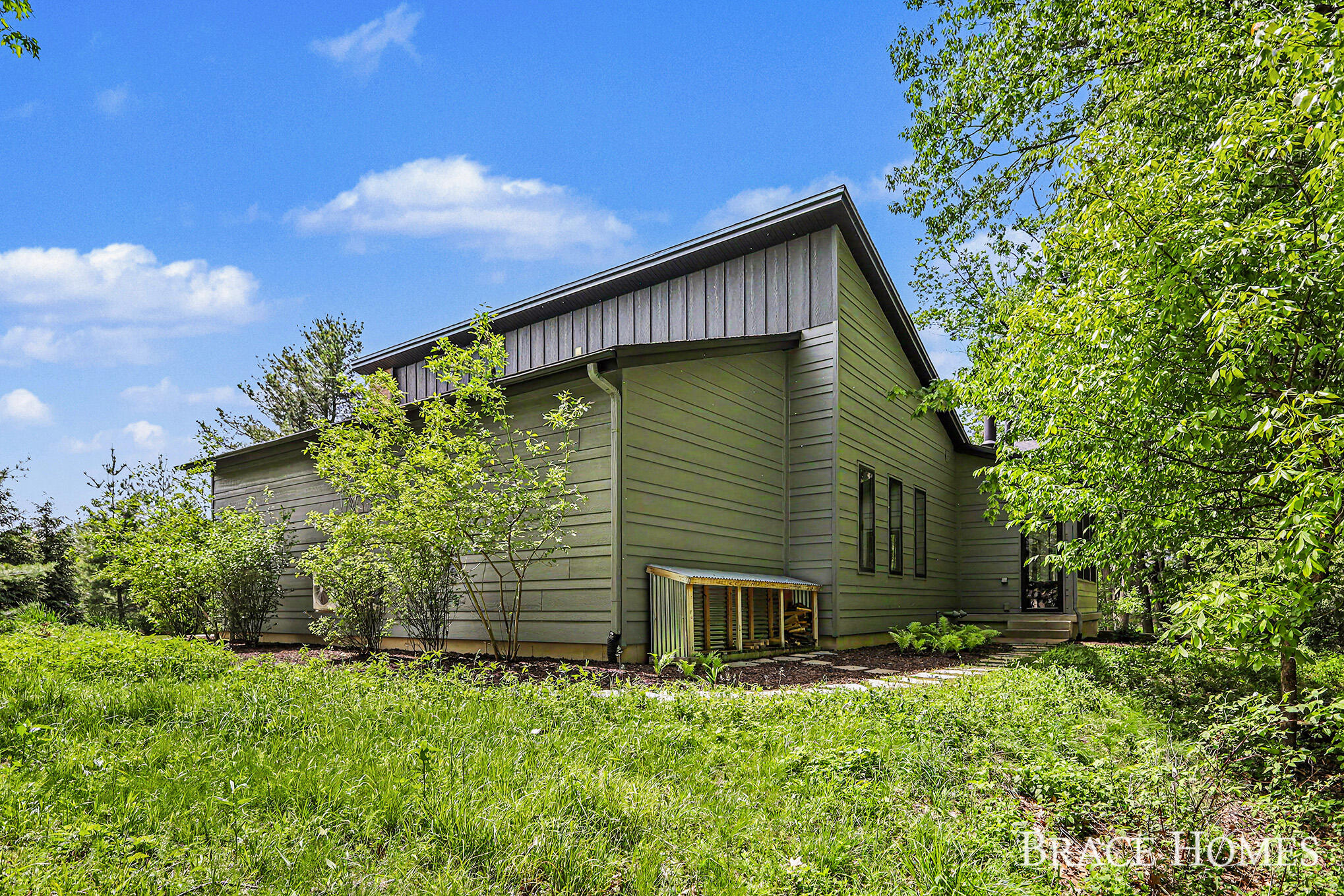 6234 Hall Street SE Grand Rapids MI 49546