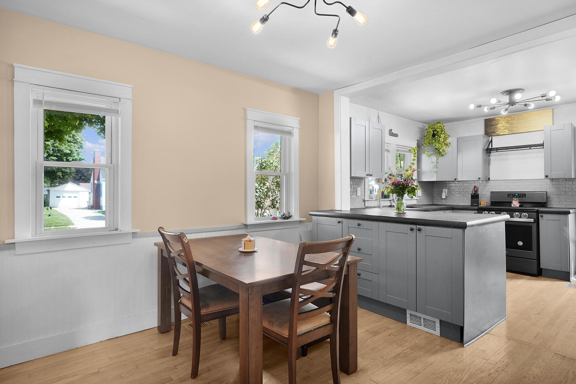 924 Spencer Street NE Grand Rapids MI 49505