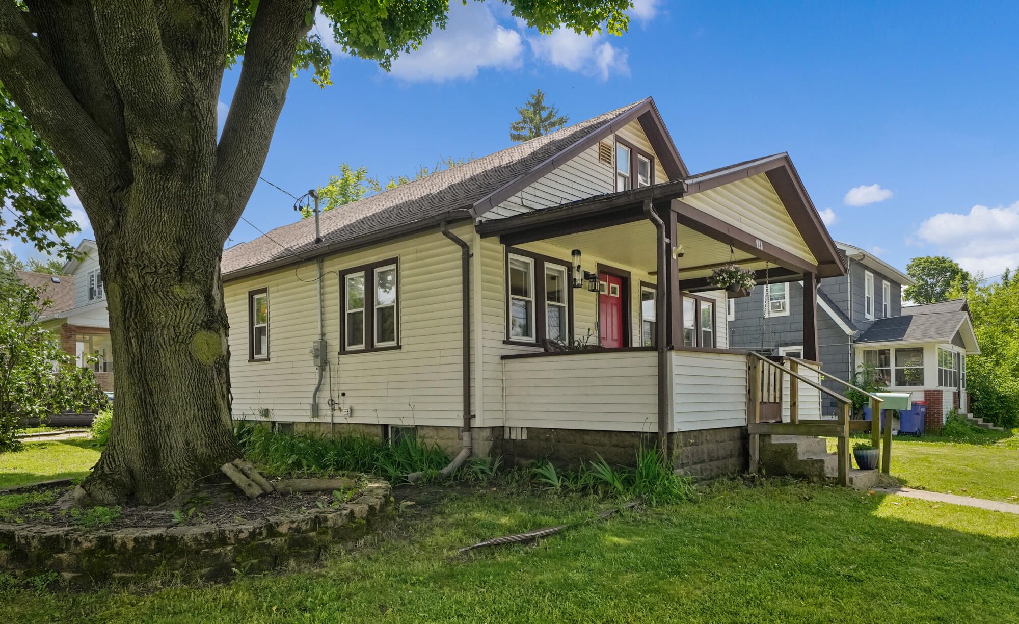 924 Spencer Street NE Grand Rapids MI 49505