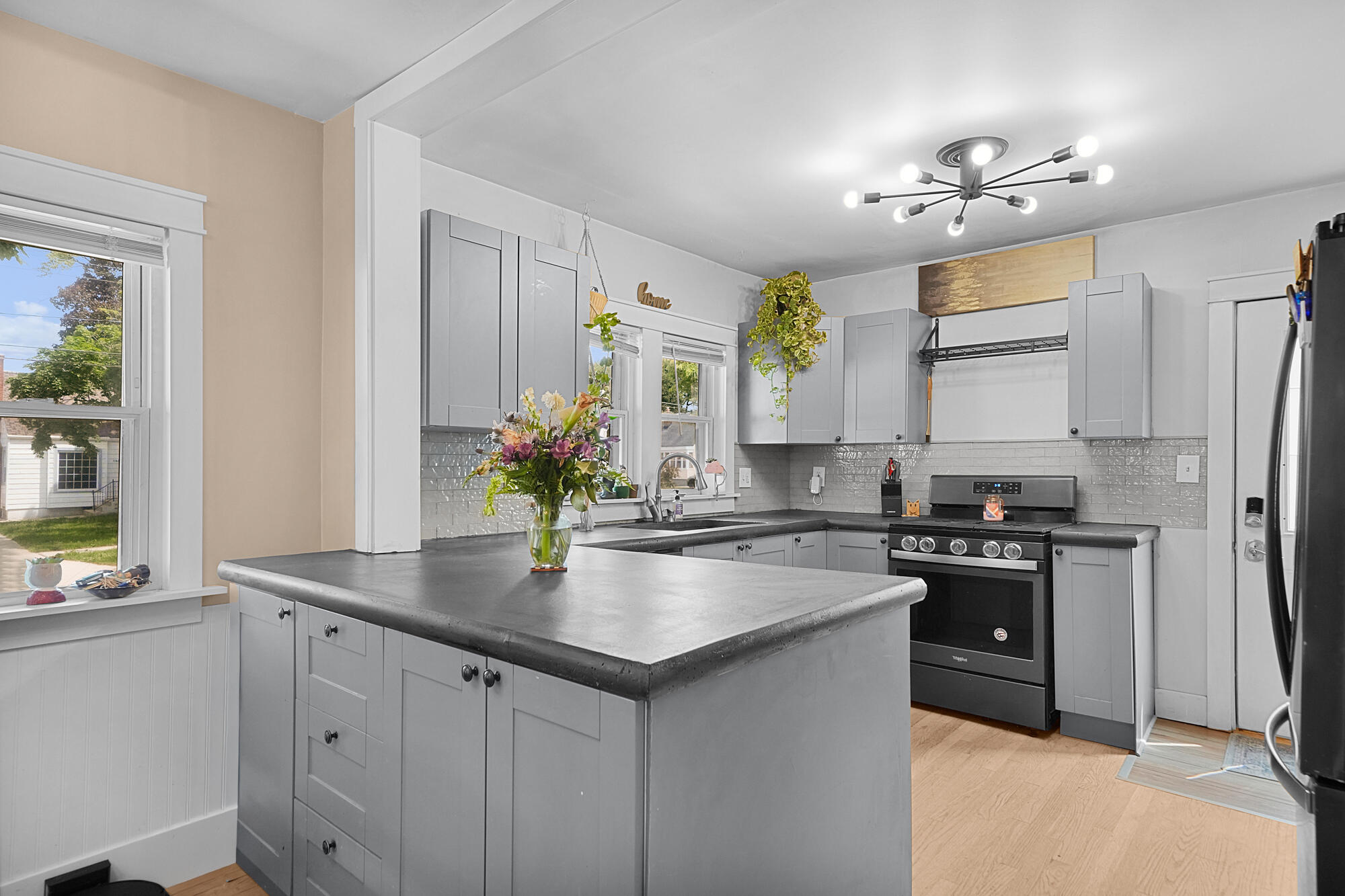 924 Spencer Street NE Grand Rapids MI 49505