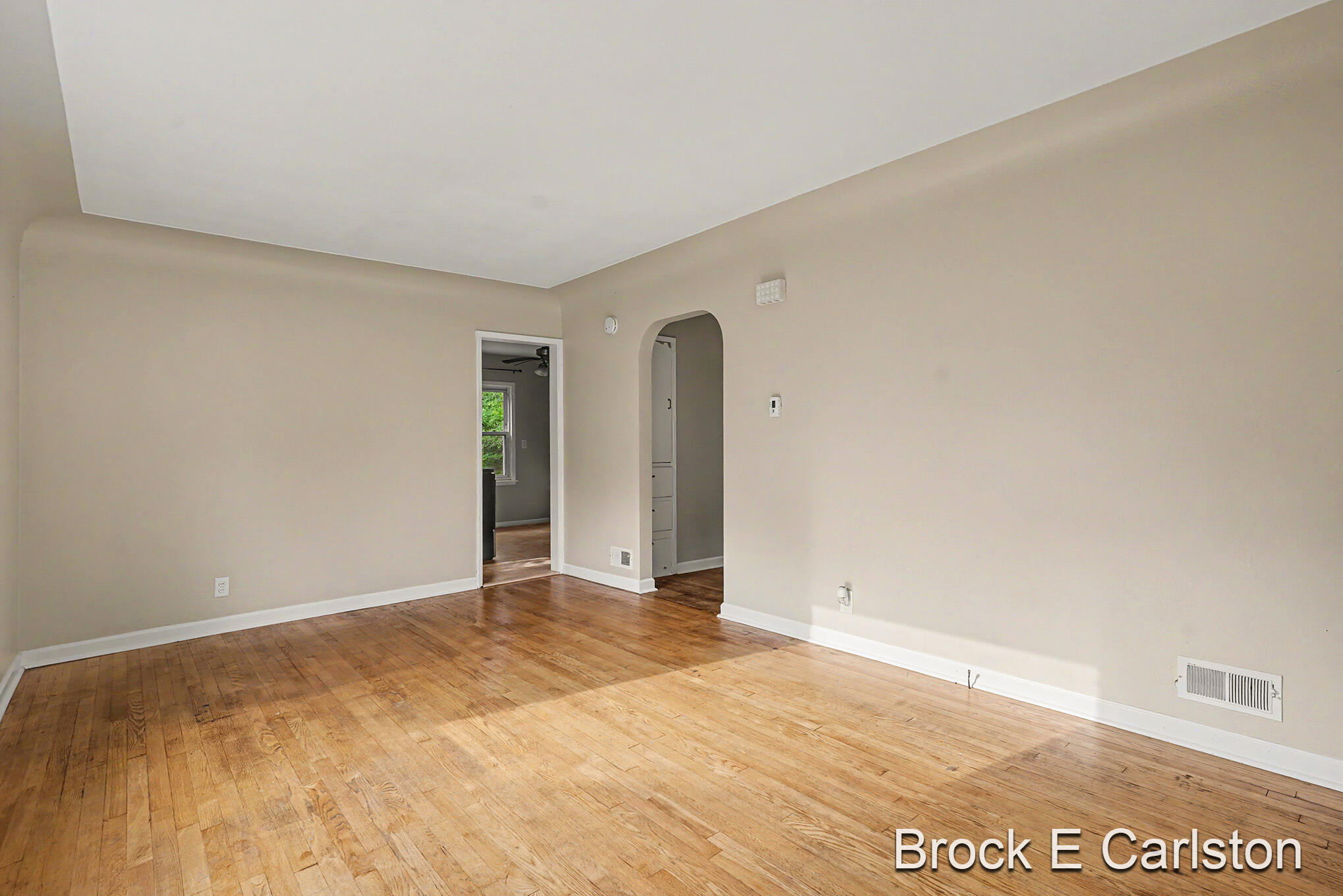 2315 Harding Avenue Muskegon MI 49441