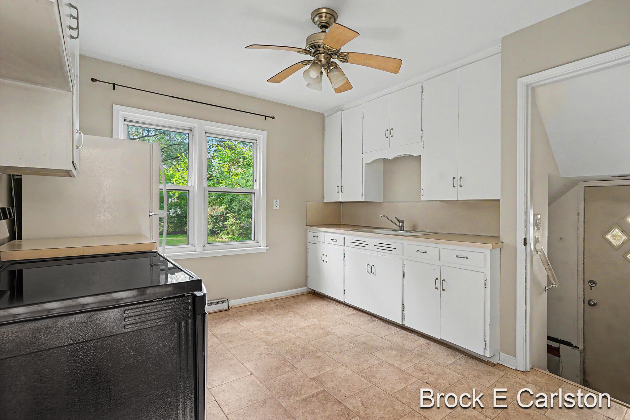 2315 Harding Avenue Muskegon MI 49441