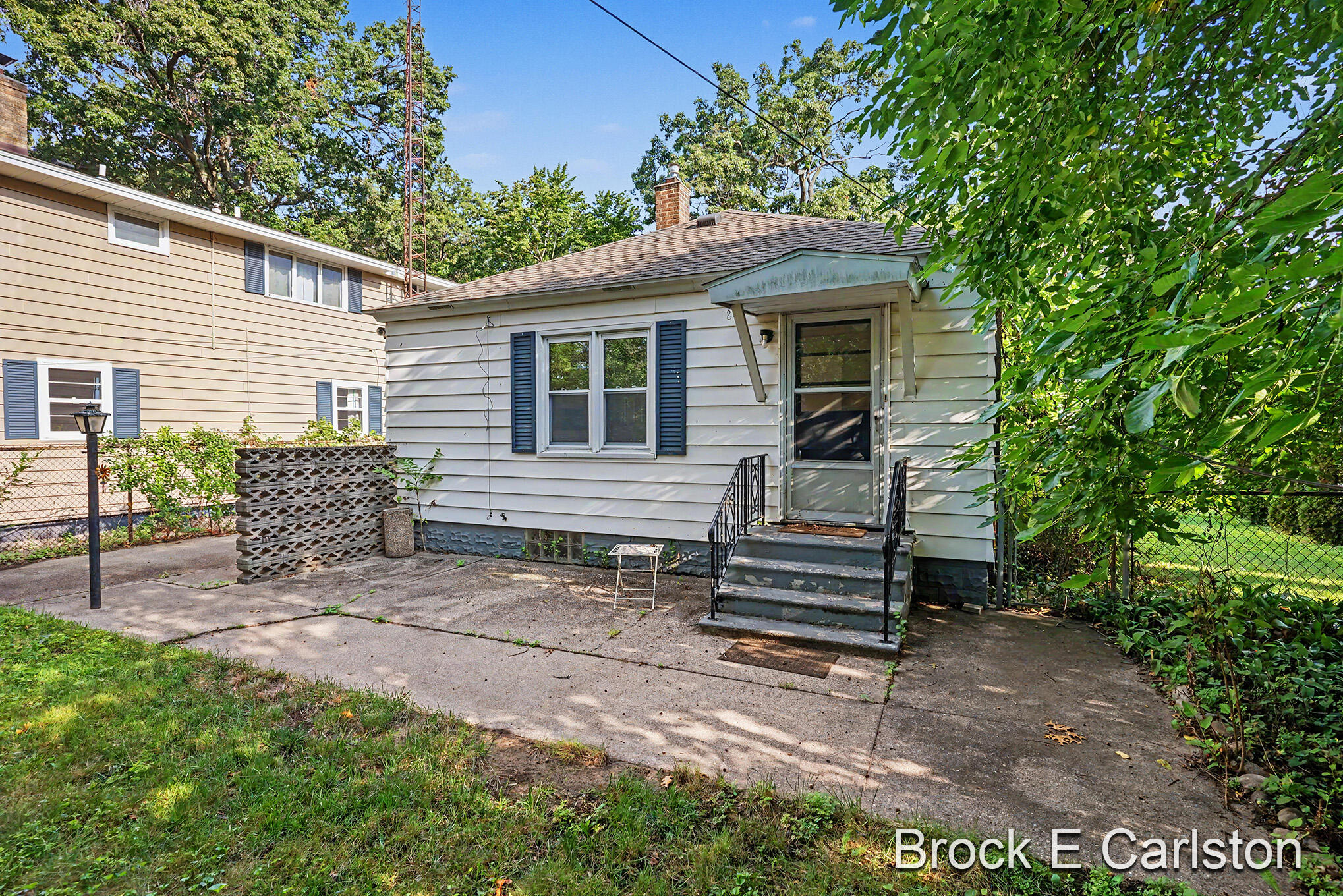 2315 Harding Avenue Muskegon MI 49441