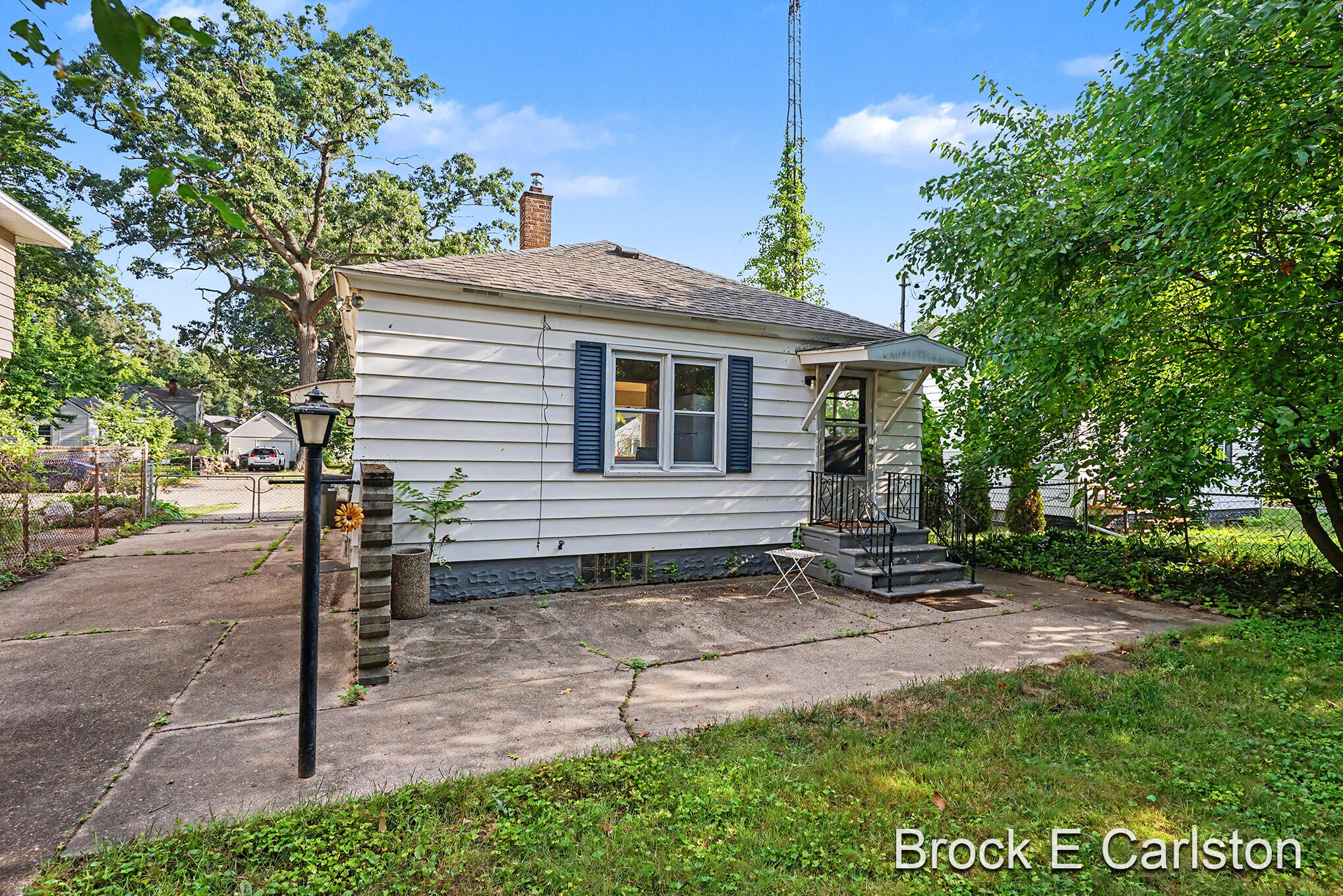 2315 Harding Avenue Muskegon MI 49441