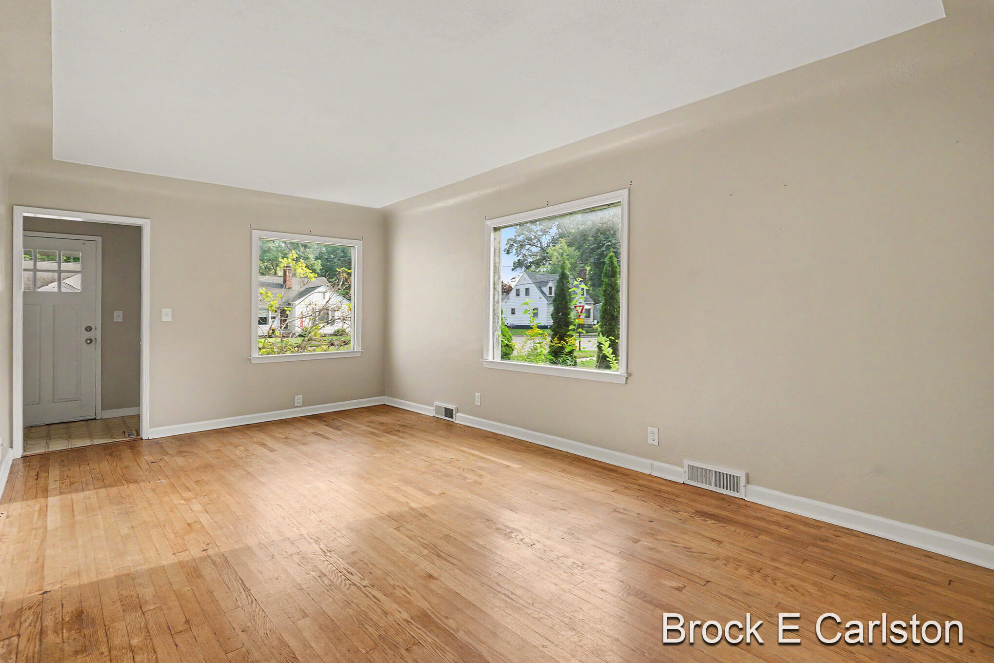 2315 Harding Avenue Muskegon MI 49441