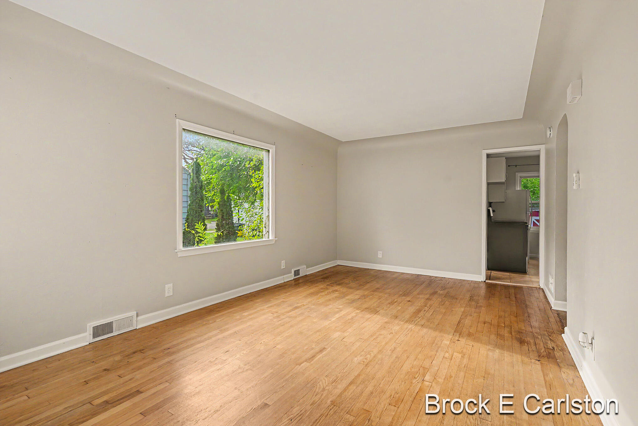 2315 Harding Avenue Muskegon MI 49441