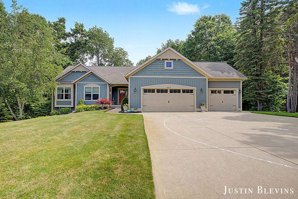 5515 Hagenvale Court NE Rockford MI 49341