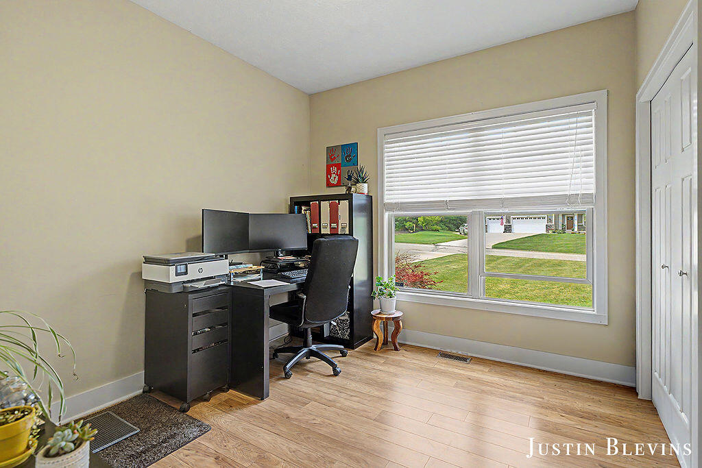 5515 Hagenvale Court NE Rockford MI 49341