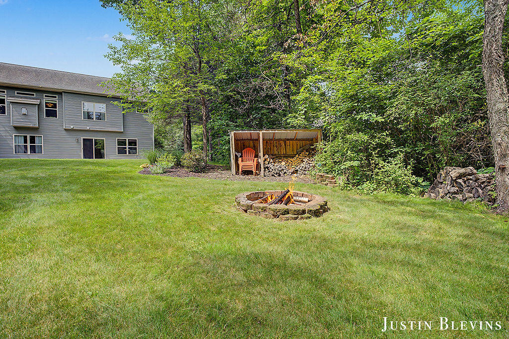 5515 Hagenvale Court NE Rockford MI 49341