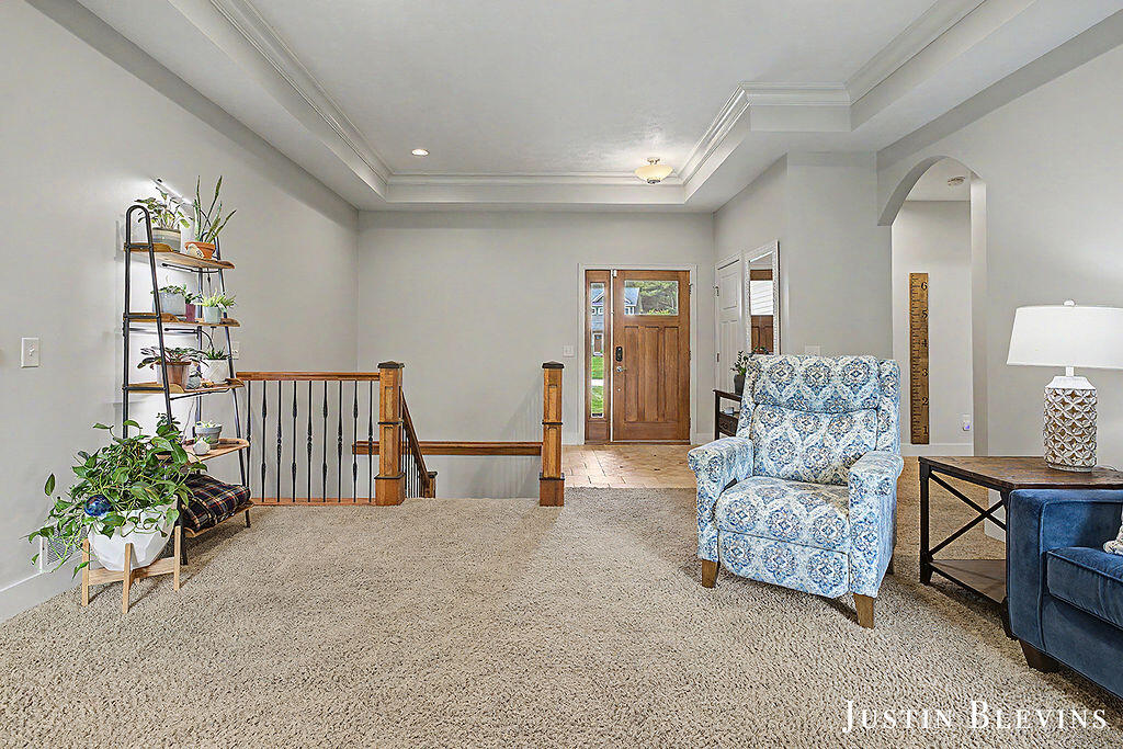 5515 Hagenvale Court NE Rockford MI 49341