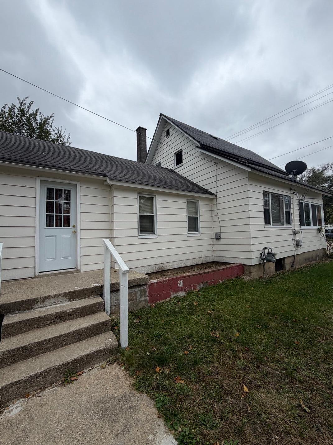 1205 SE Hall Street SE Grand Rapids MI 49506