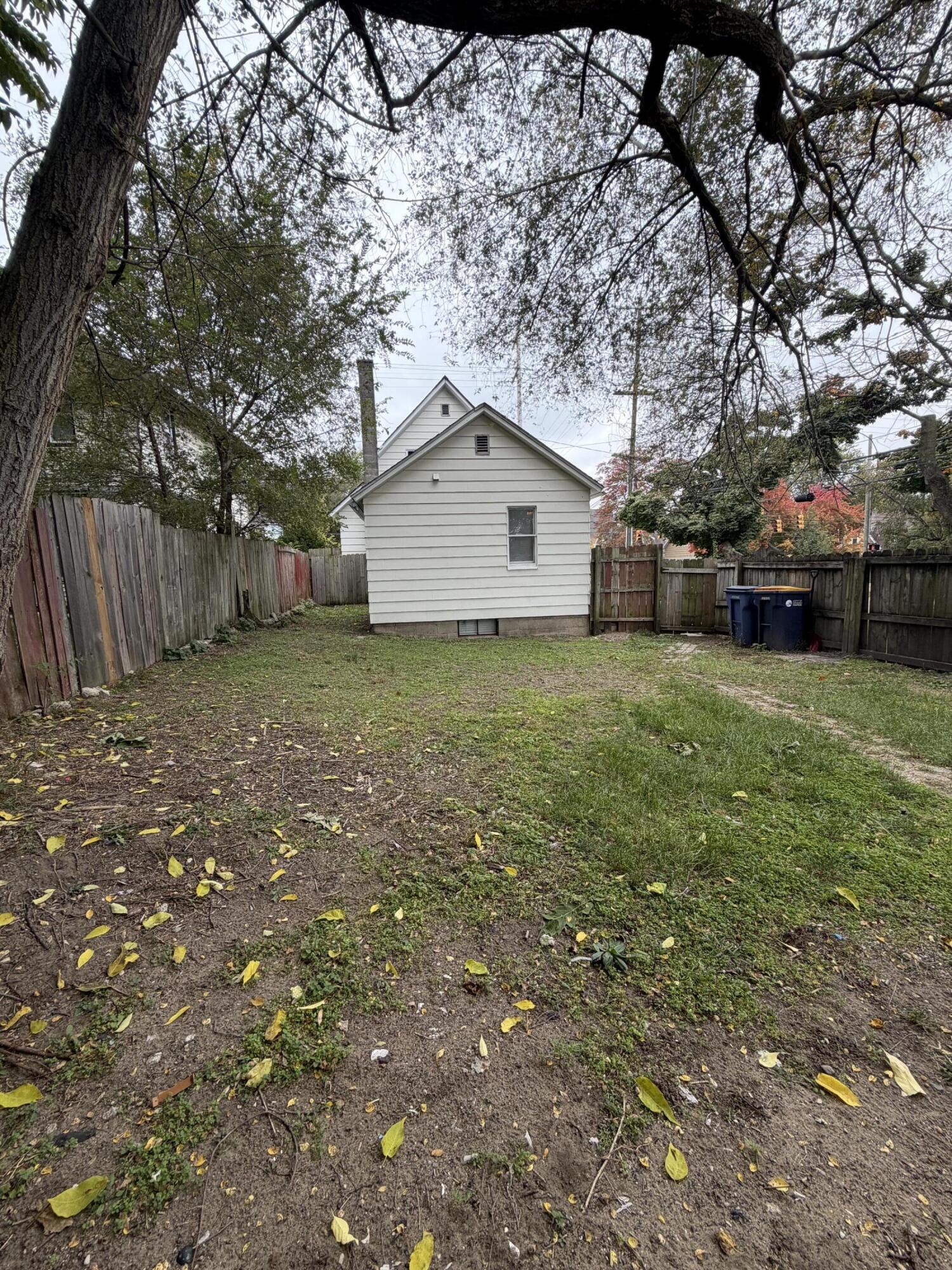 1205 SE Hall Street SE Grand Rapids MI 49506