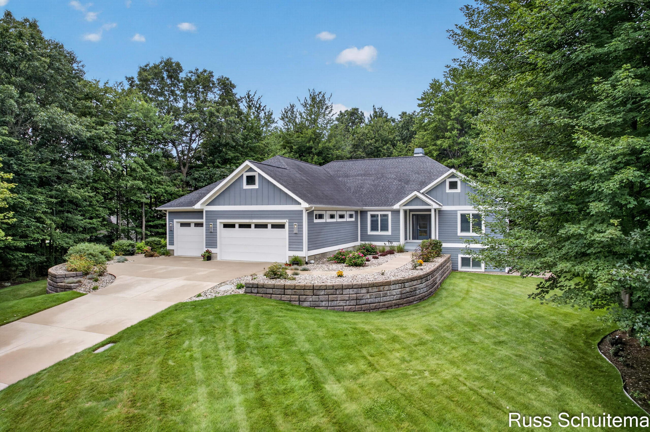 6335 Silverton Drive Norton Shores MI 49444