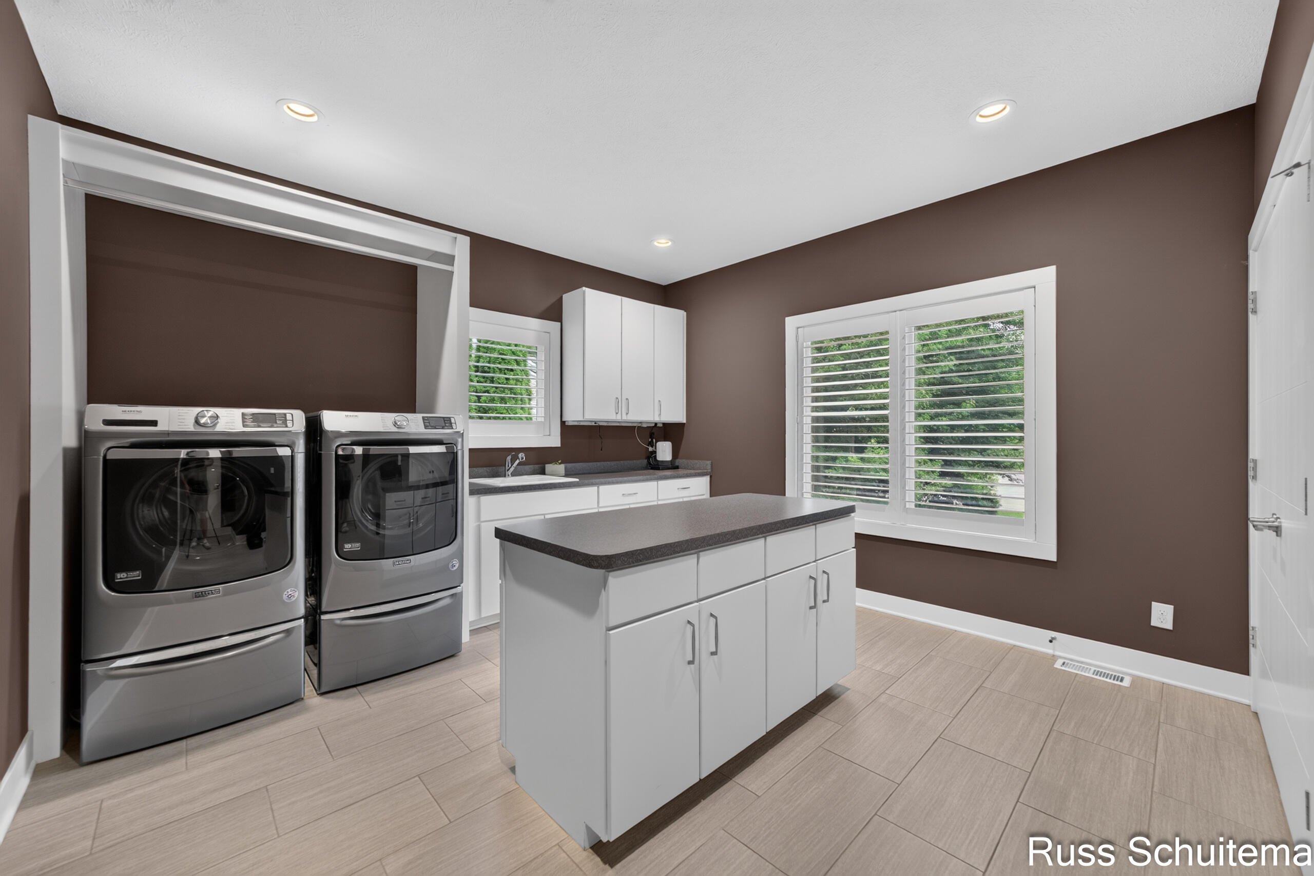 6335 Silverton Drive Norton Shores MI 49444