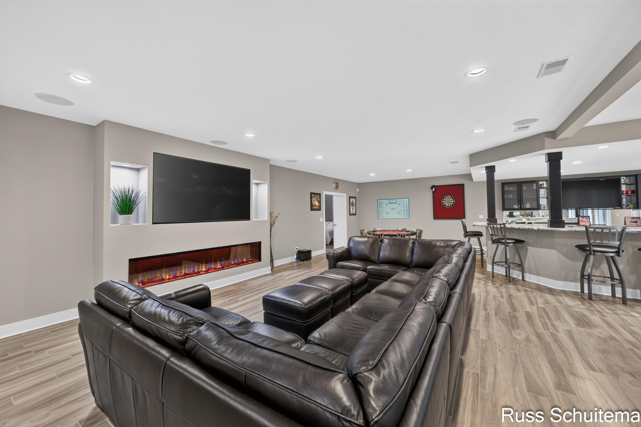 6335 Silverton Drive Norton Shores MI 49444