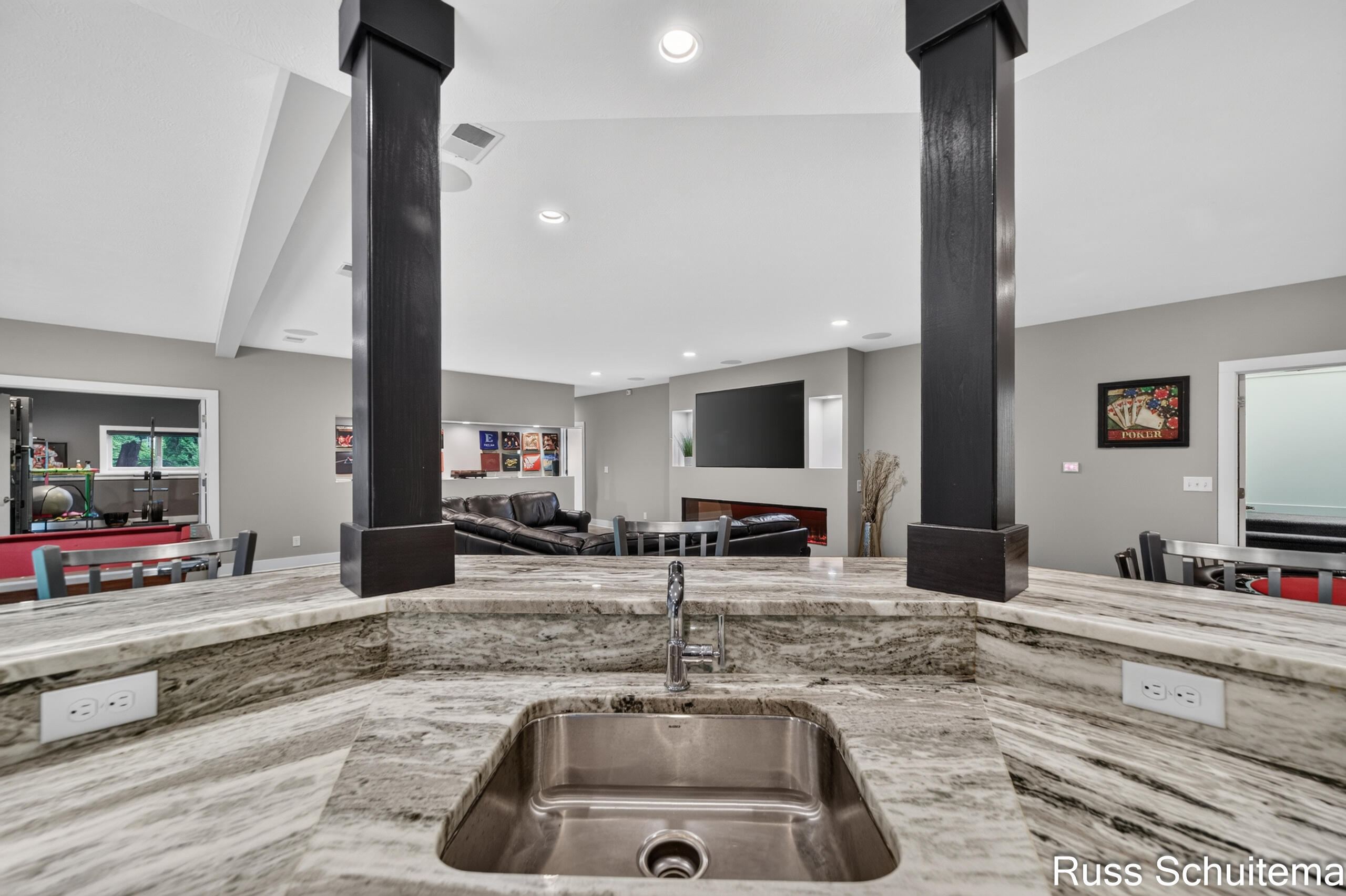 6335 Silverton Drive Norton Shores MI 49444
