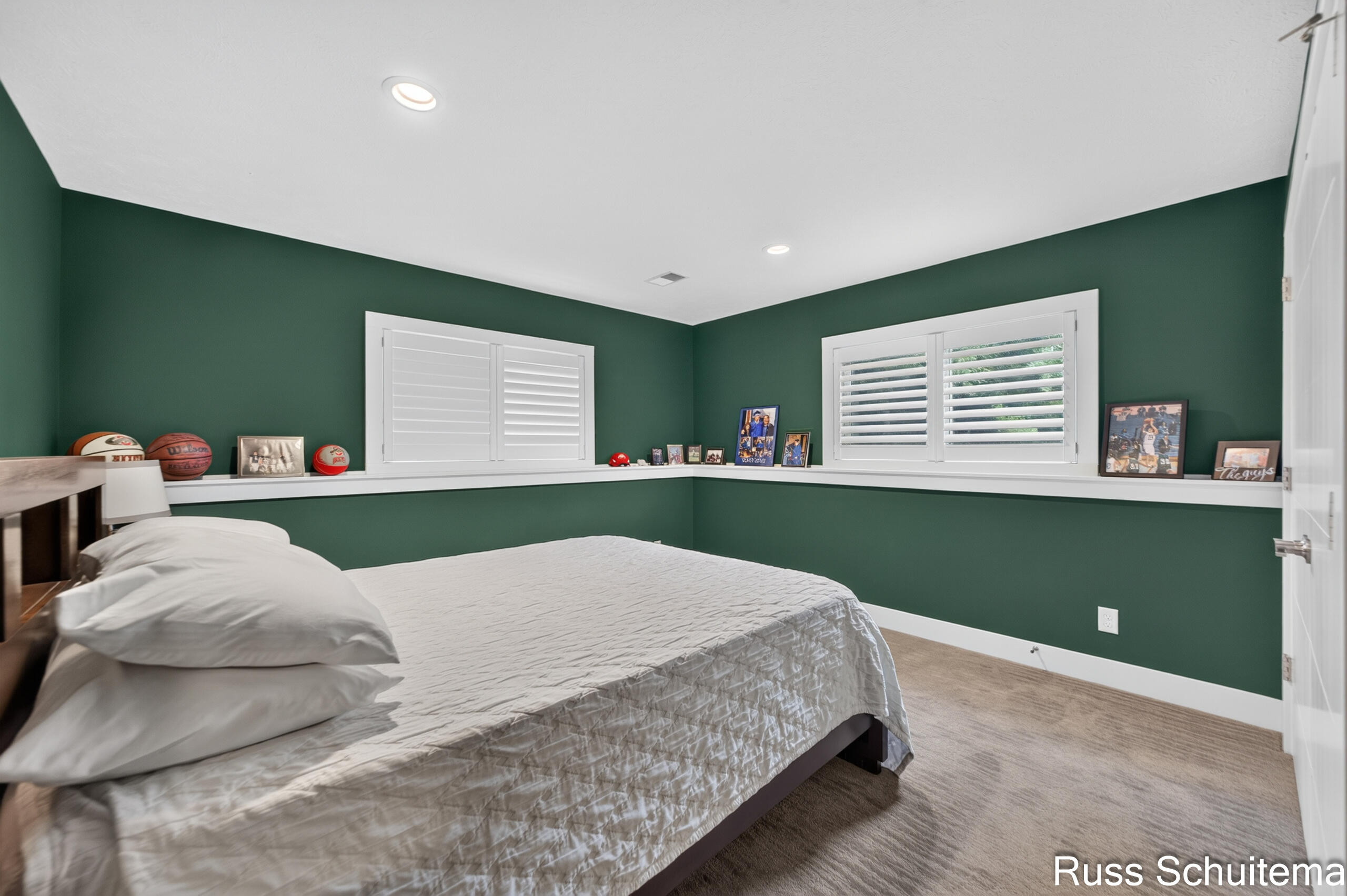 6335 Silverton Drive Norton Shores MI 49444