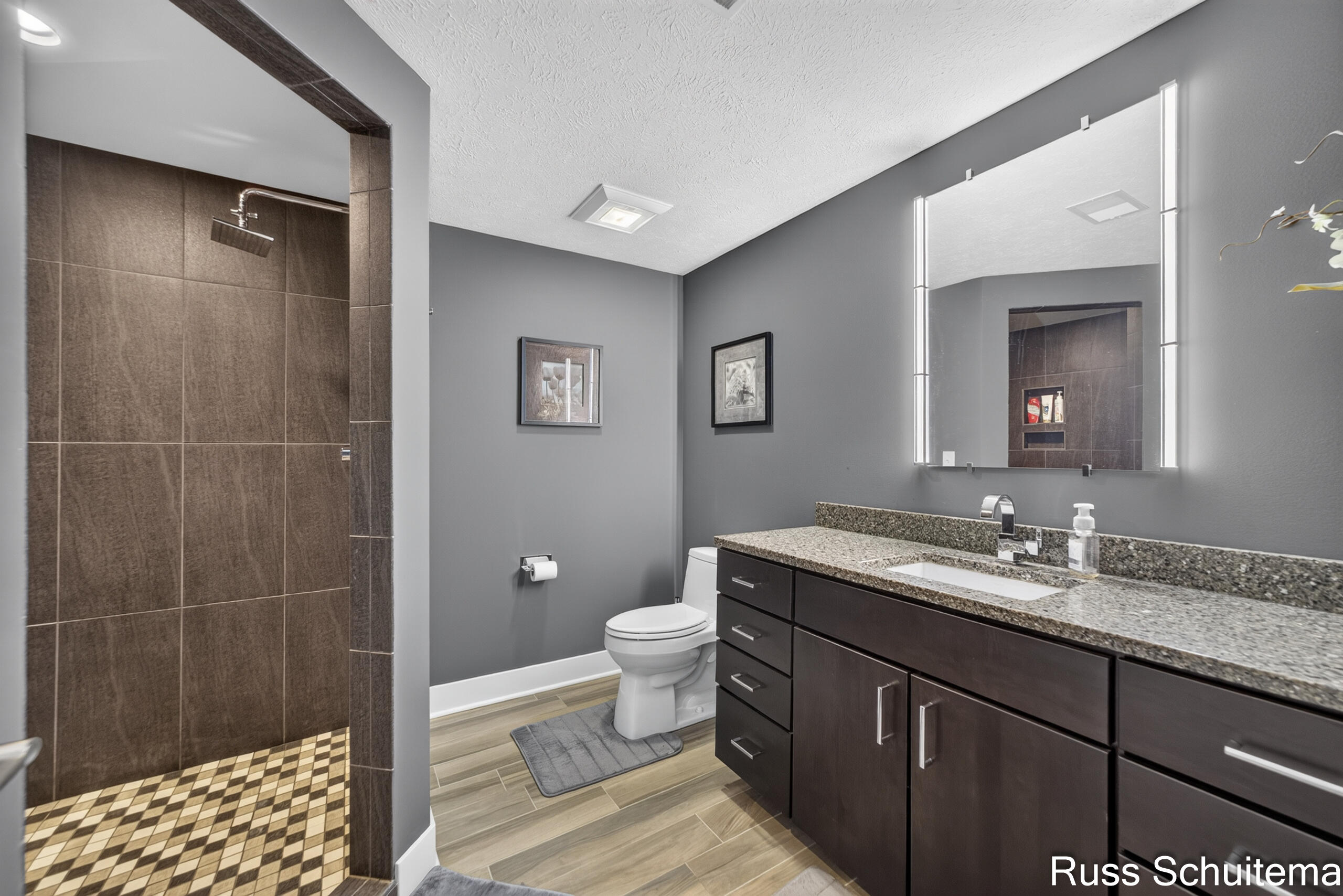 6335 Silverton Drive Norton Shores MI 49444