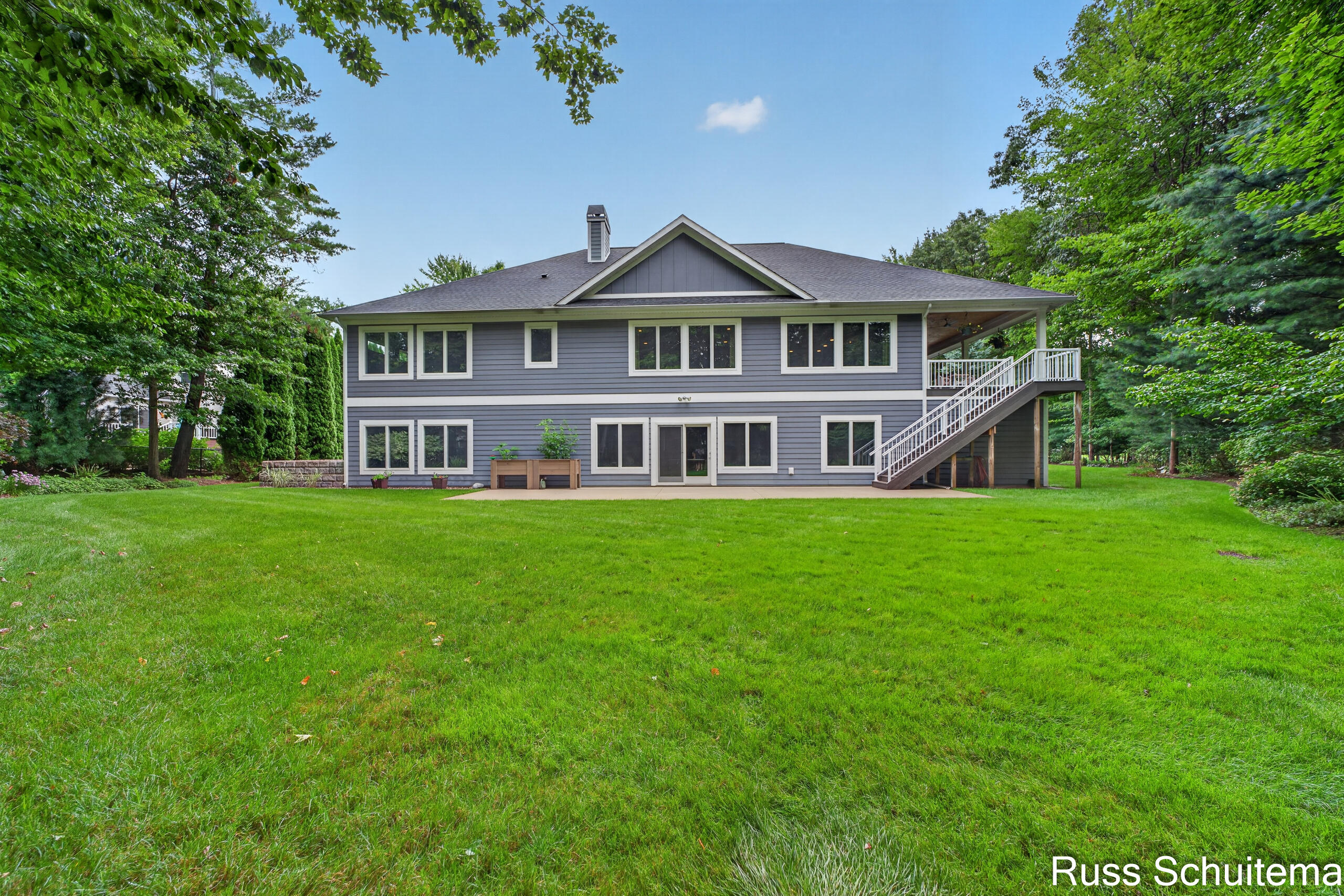 6335 Silverton Drive Norton Shores MI 49444