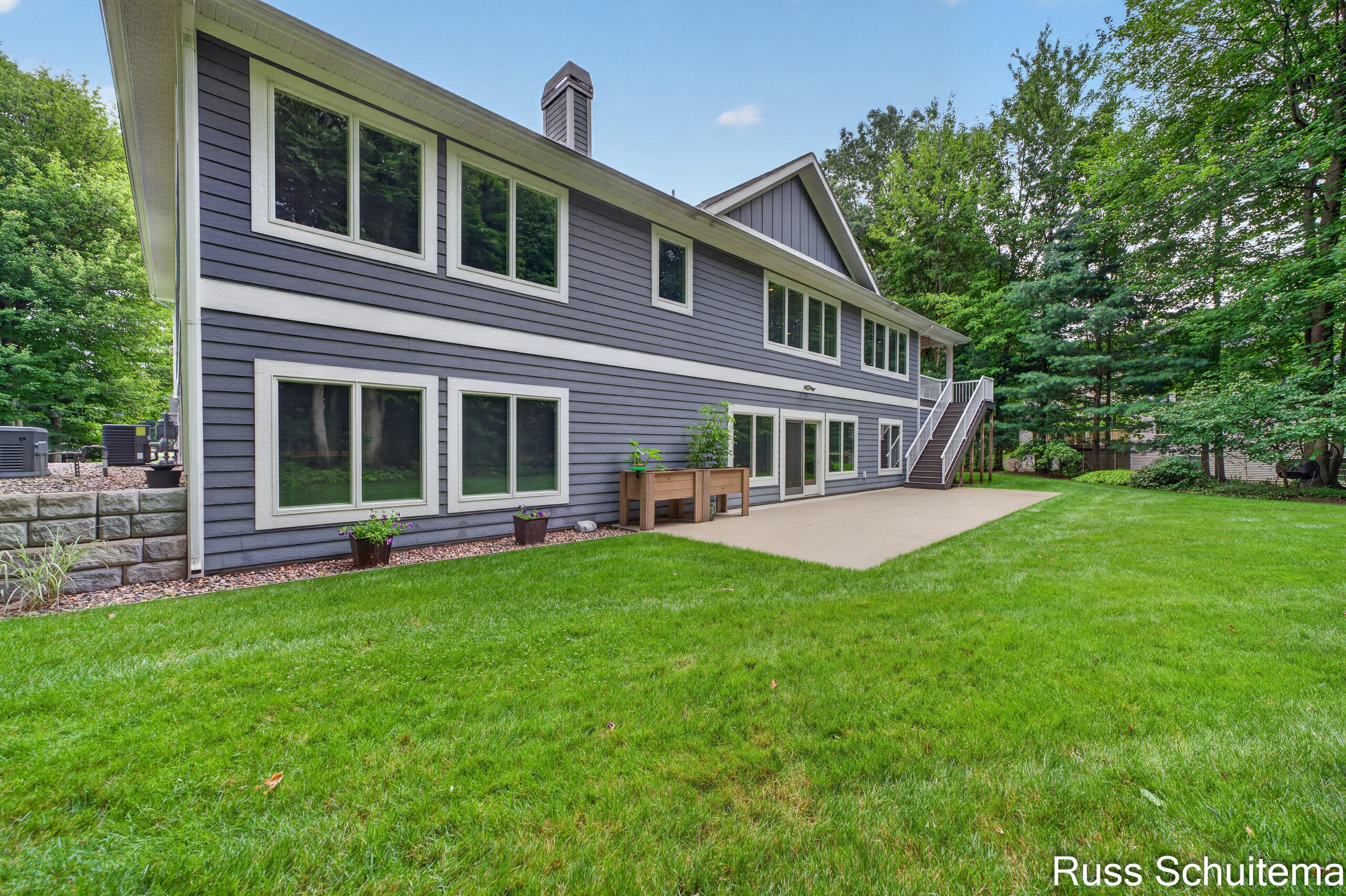 6335 Silverton Drive Norton Shores MI 49444